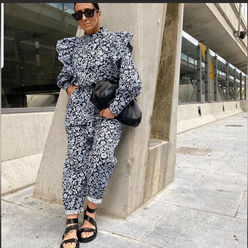 Zara 🦋Bloggers Favorite🦋 Zara Floral Jumpsuit Size M Size M / US 6-8 / IT 42-44 - 5 Thumbnail