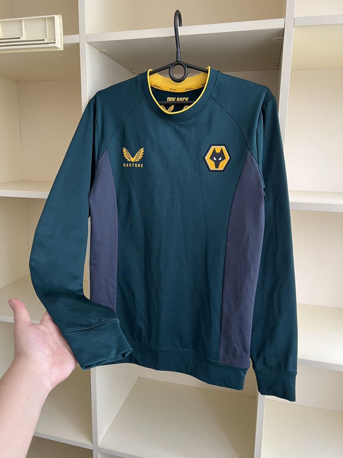 Castore Castore Wolverhampton Jersey Long Sleeve Football Soccer Size US XS / EU 42 / 0 - 5 Thumbnail