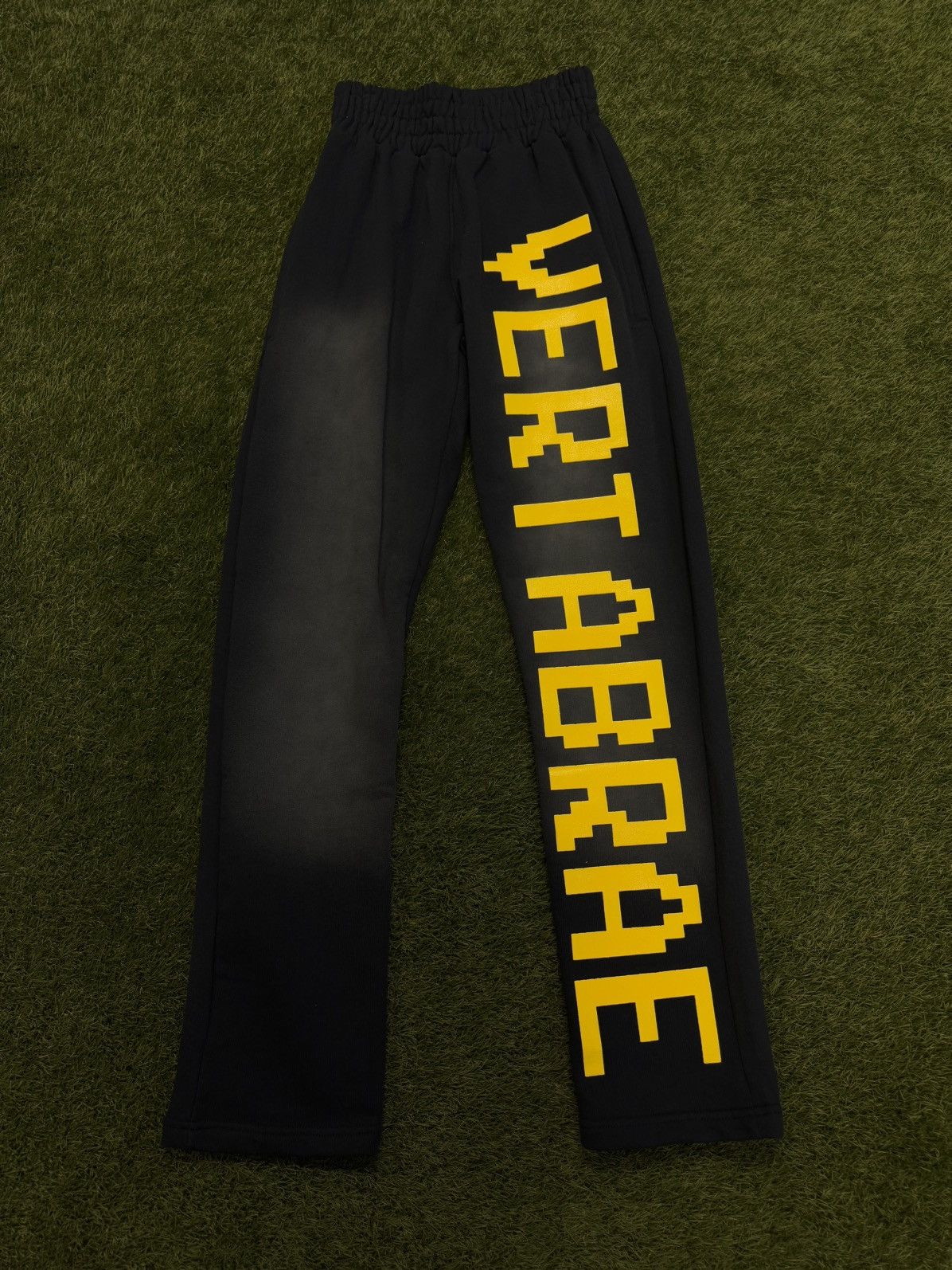 Vertabrae Vertabrae C-2 Sweatpants Blue Yellow Size M (NEW) Size US 30 / EU 46 - 1 Thumbnail