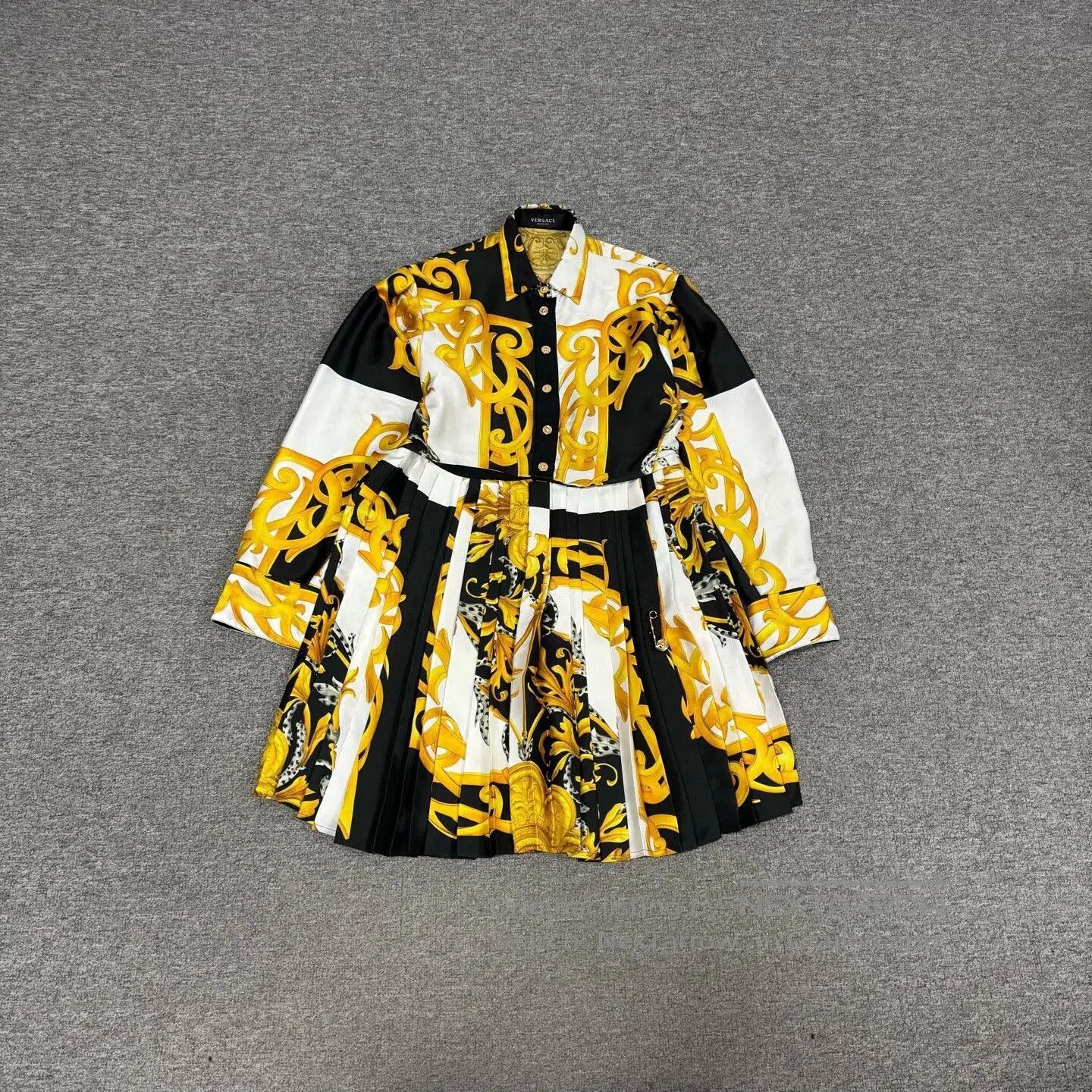 Versace Versace Baroque Print Silk Long Sleeve Dress. Size S / US 4 / IT 40 - 2 Thumbnail
