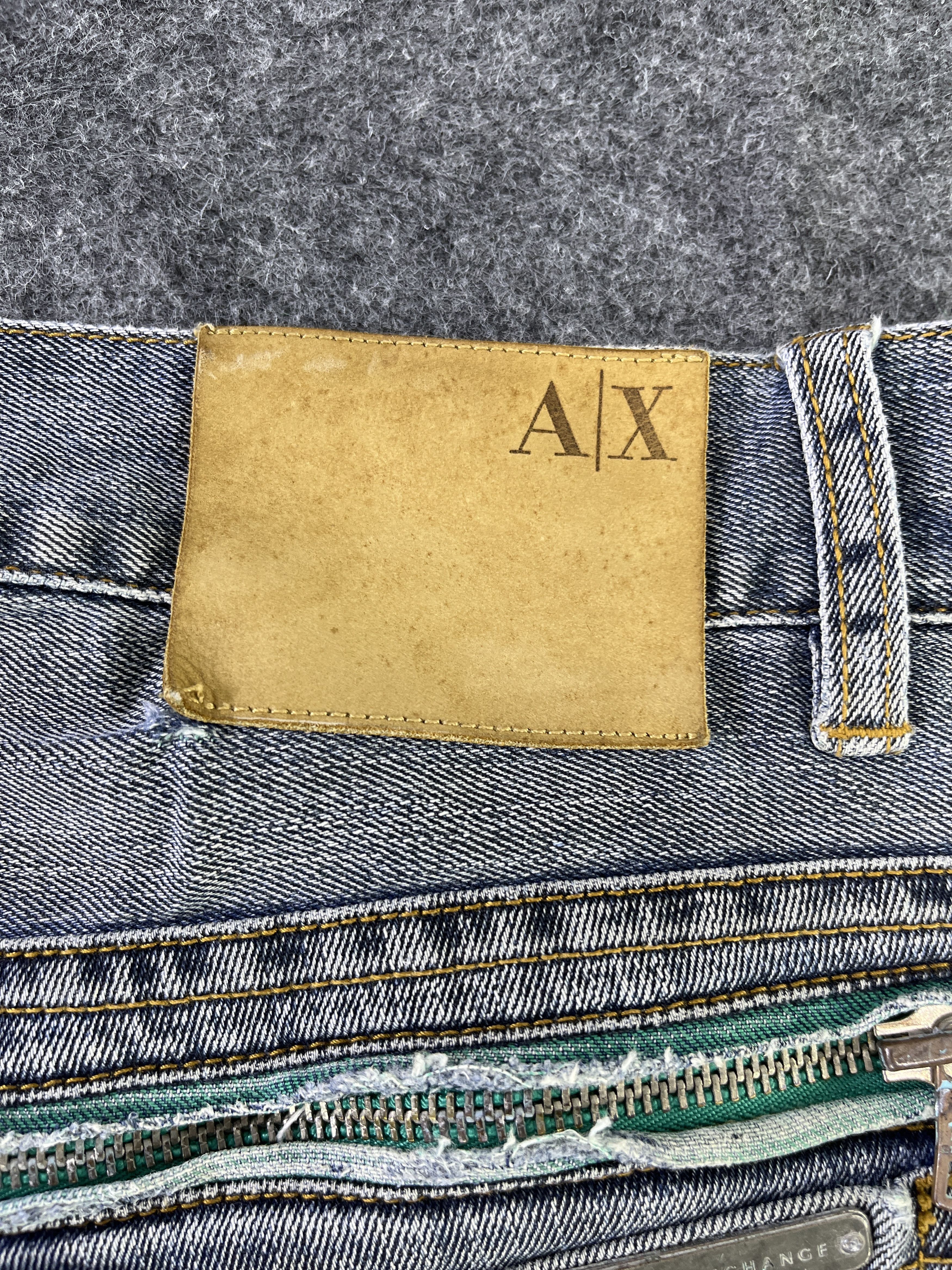 Armani Exchange Armani Exchange Faded Wash Jeans - J949 Size US 33 - 17 Thumbnail