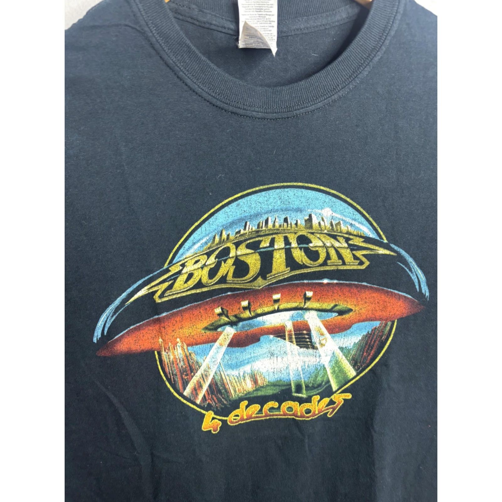 Gildan Boston Shirt Mens Small Black 40th Anniversary Tour 2016 Rock Band Concert Tee Size US S / EU 44-46 / 1 - 2 Thumbnail