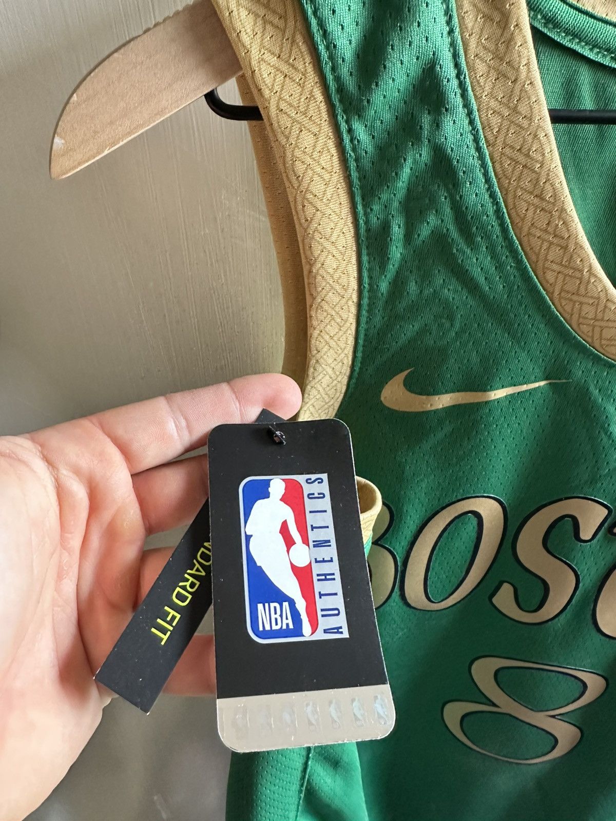 Nike Boston Celtics Kemba Walker #8 jersey Size US M / EU 48-50 / 2 - 3 Thumbnail