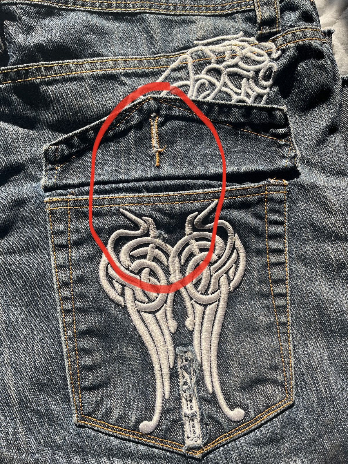 Black Label Blac Label Y2K Cropped Dark Wash Embroidered Denim Jeans Size US 44 / EU 60 - 11 Thumbnail
