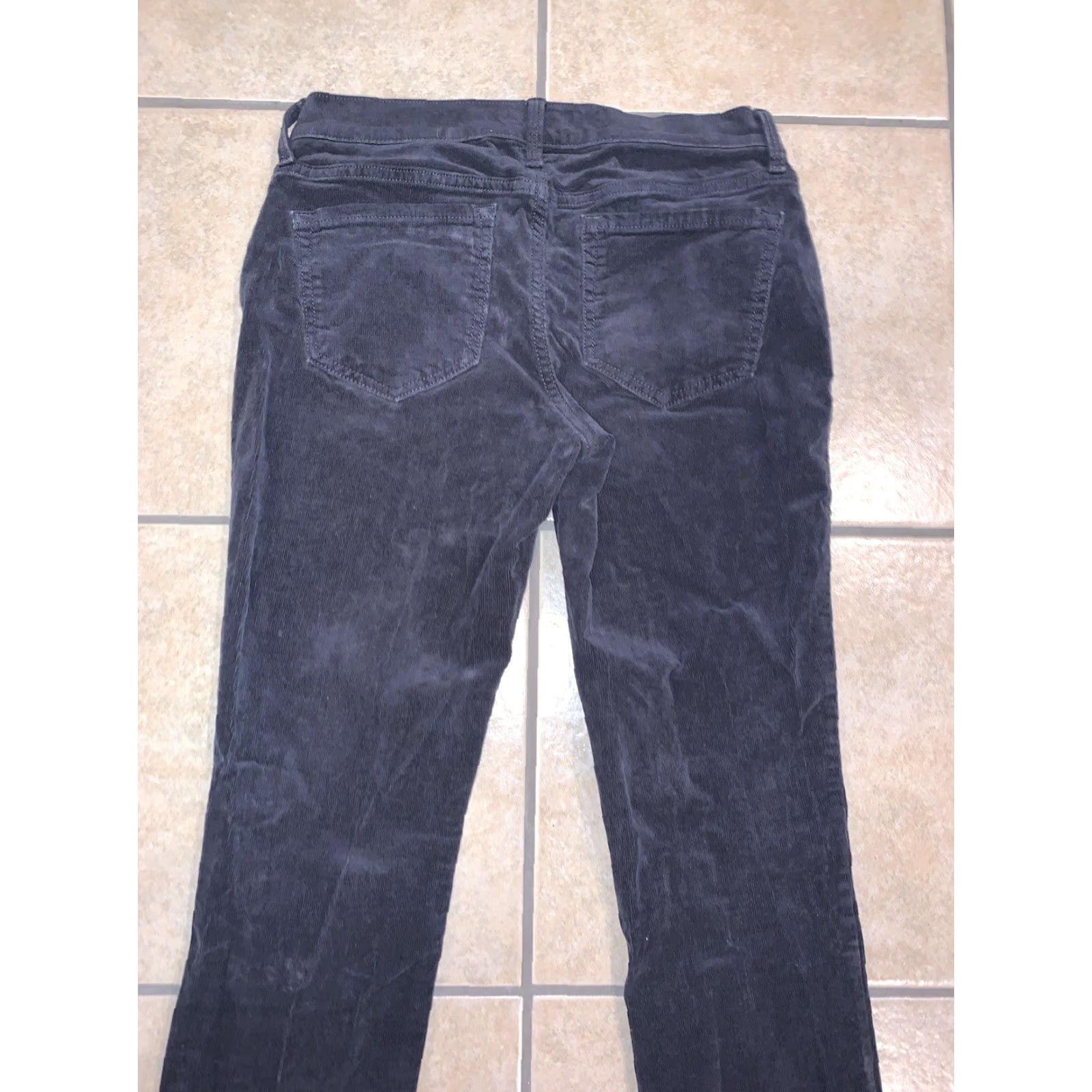 Old Navy VINTAGE Old Navy Women's 6 Gray Skinny Corduroy Pants Pants Ladies Regular 28x29 Gray Corduroy Slimming Pockets Flat Front 6 28in 29in Womens Size 28" / US 6 / IT 42 - 8 Thumbnail