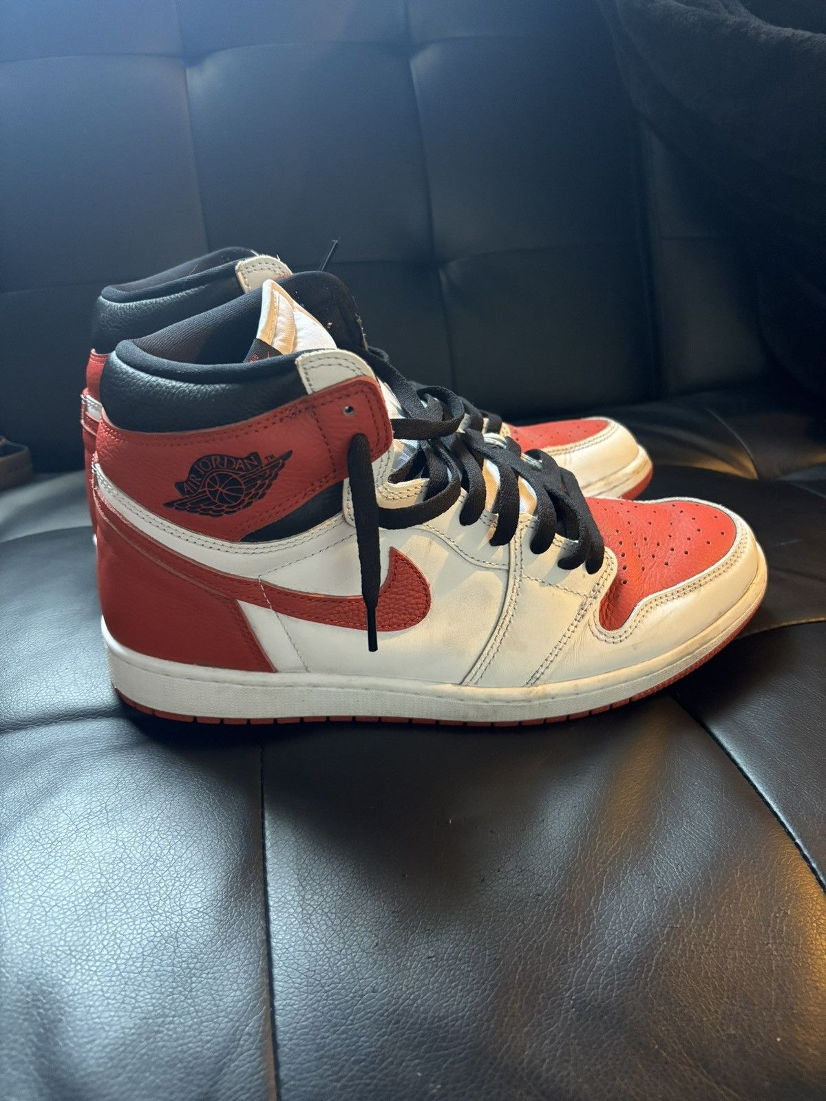1s red and white