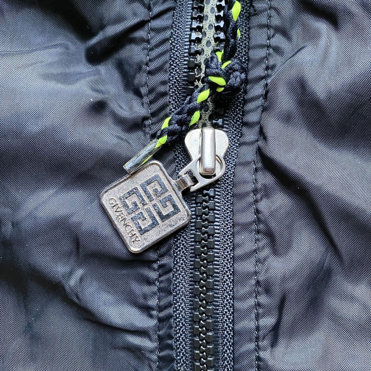 Givenchy Vintage Givenchy Active Windbreaker Size L / US 10 / IT 46 - 4 Thumbnail