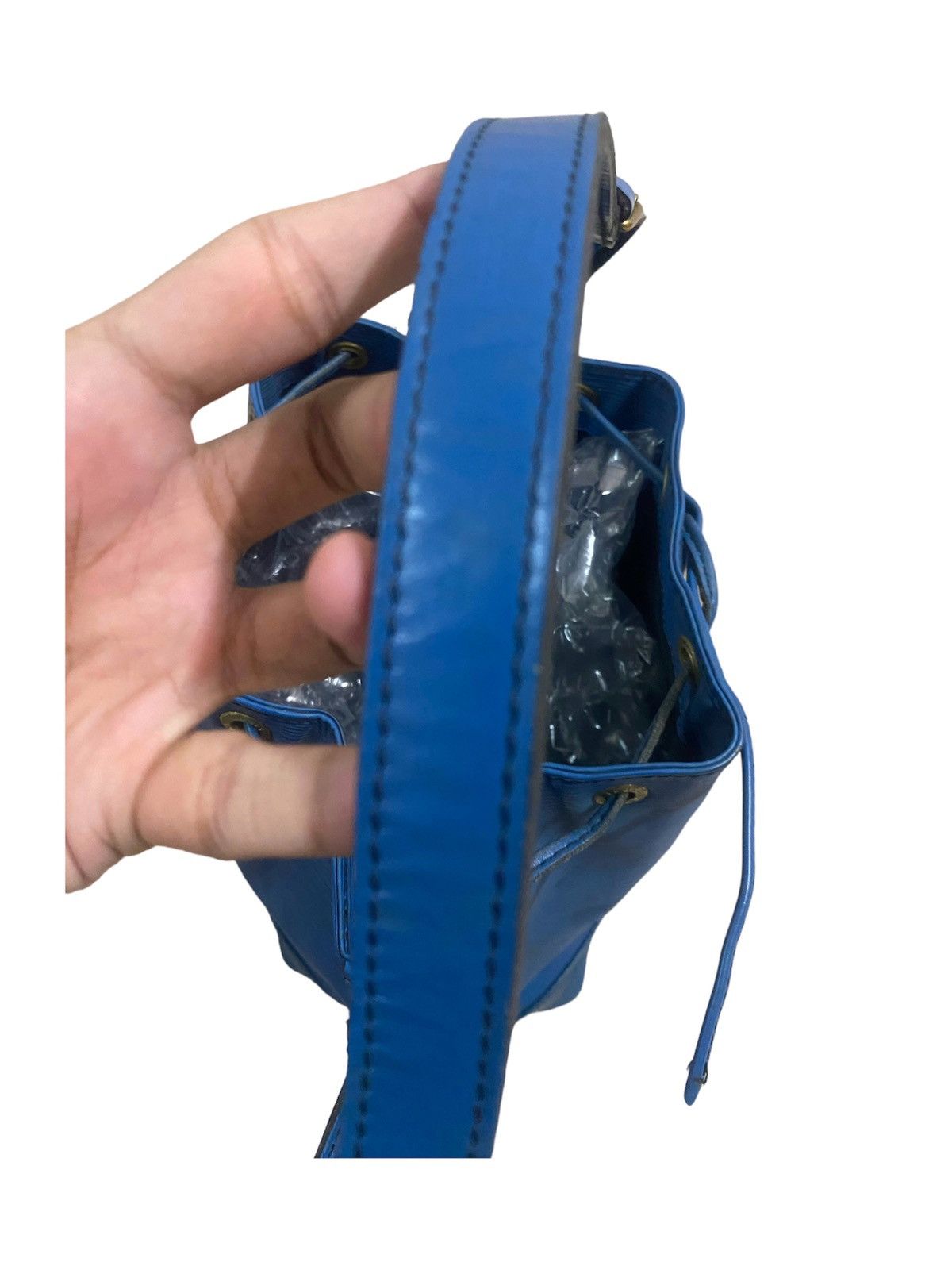 Louis Vuitton Louis Vuitton Blue Epi Bucket Size ONE SIZE - 9 Thumbnail