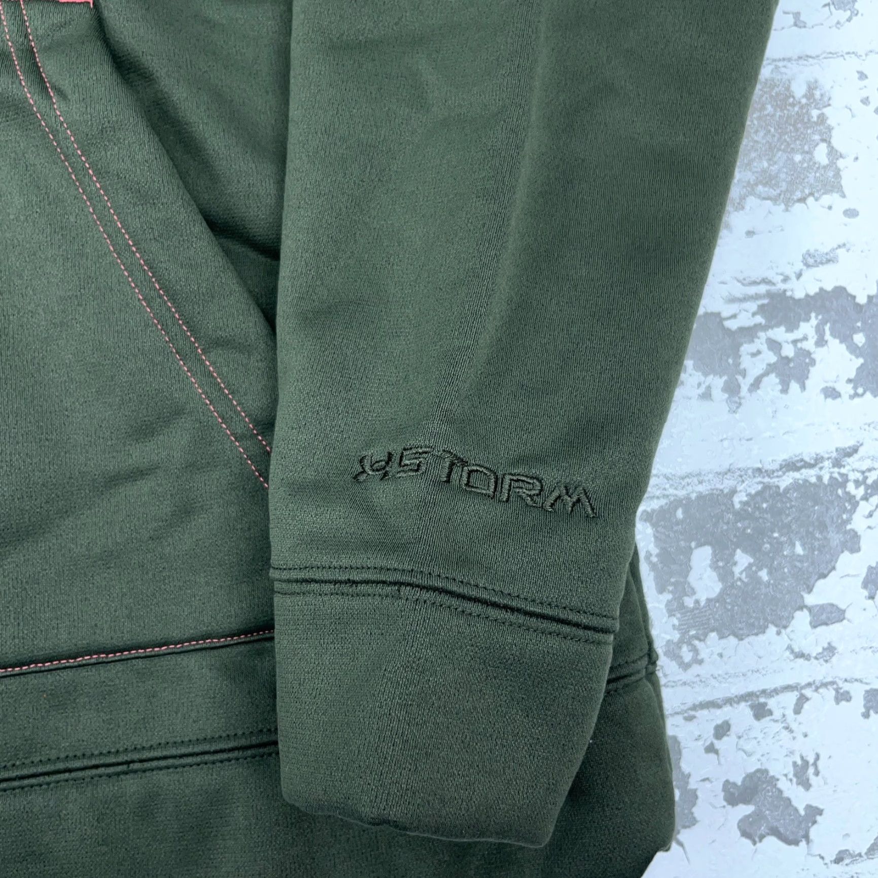 Under Armour Under Armour Hoodie Women M Green Camo Logo Pullover Regular Fleece Breathable Pockets All Seasons Modern Sports Logo Womens Size M / US 6-8 / IT 42-44 - 5 Thumbnail