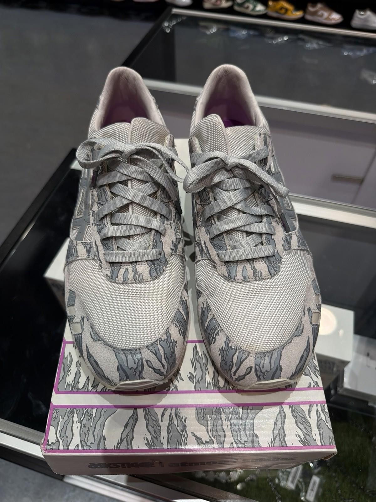 Asics atmos × Solebox × Asics Gel-Lyte III Grey Grey 11.5 Size US 11.5 / EU 44-45 - 7 Thumbnail