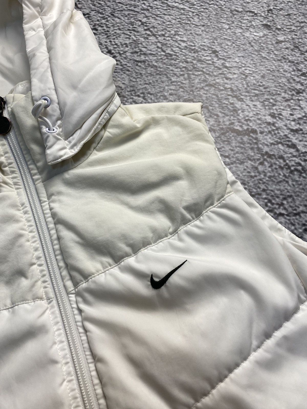 Nike × Vintage Vintage Nike Swoosh Puffer Vest 90s Size M / US 6-8 / IT 42-44 - 2 Thumbnail