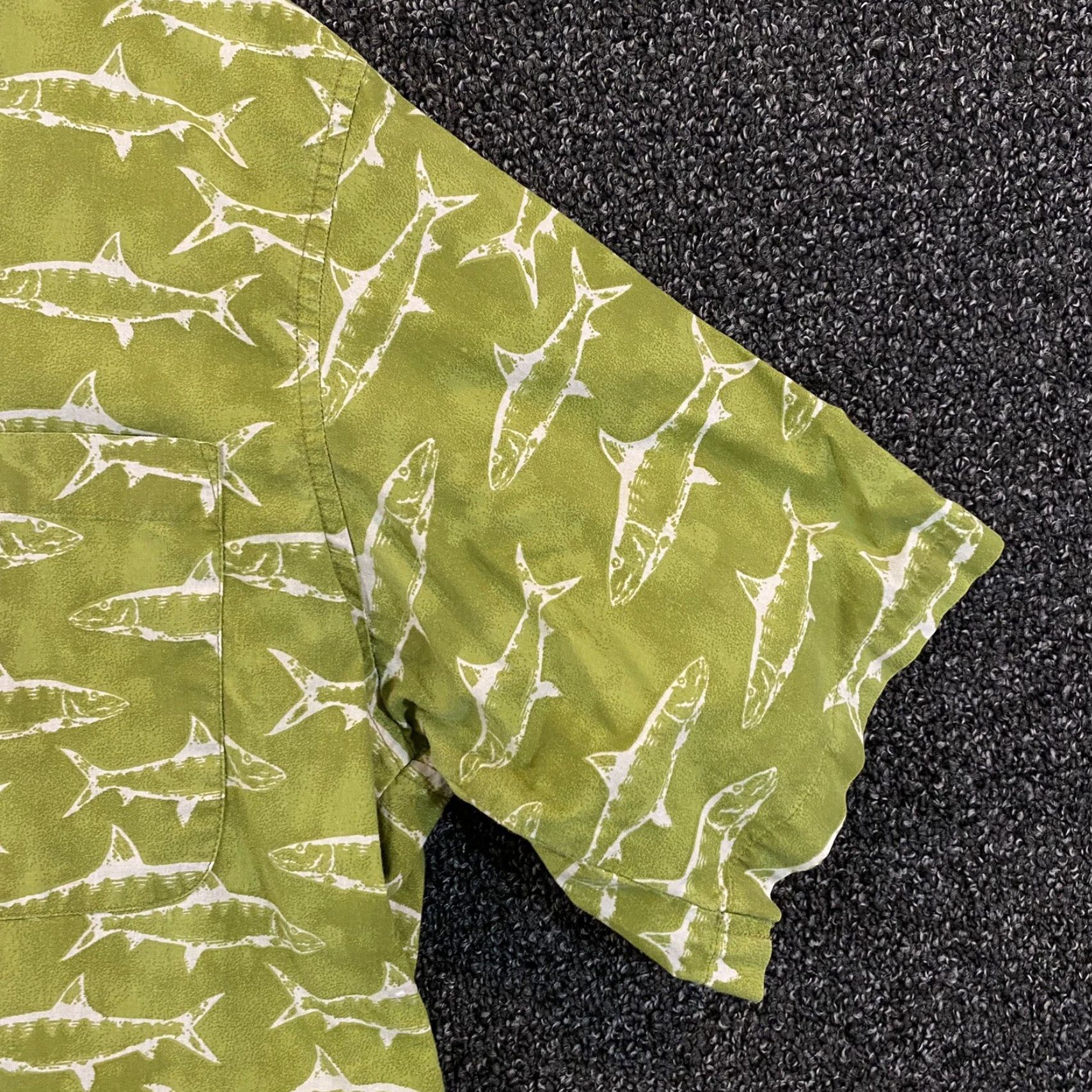 Vintage COLUMBIA Shirt Men 2XL Green Tuna Salmon Bass Button Up Short Sleeve Fish Button-Down Shirt 2XL Men Green Columbia Size US XXL / EU 58 / 5 - 3 Thumbnail