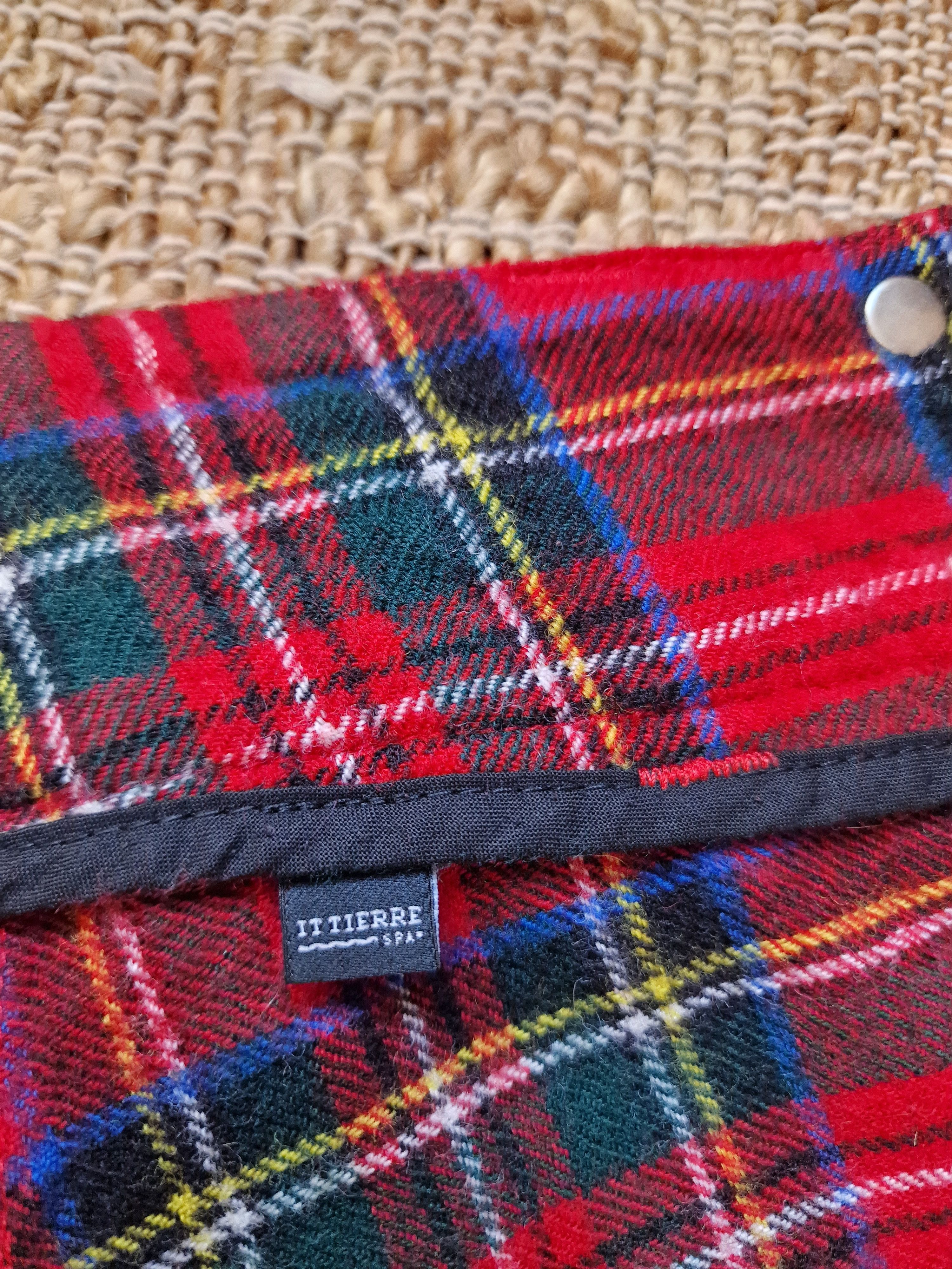 Dolce & Gabbana D&G Dolce and Gabbana Tartan School Girl Wool Skirt Size 30" / US 8 / IT 44 - 14 Thumbnail