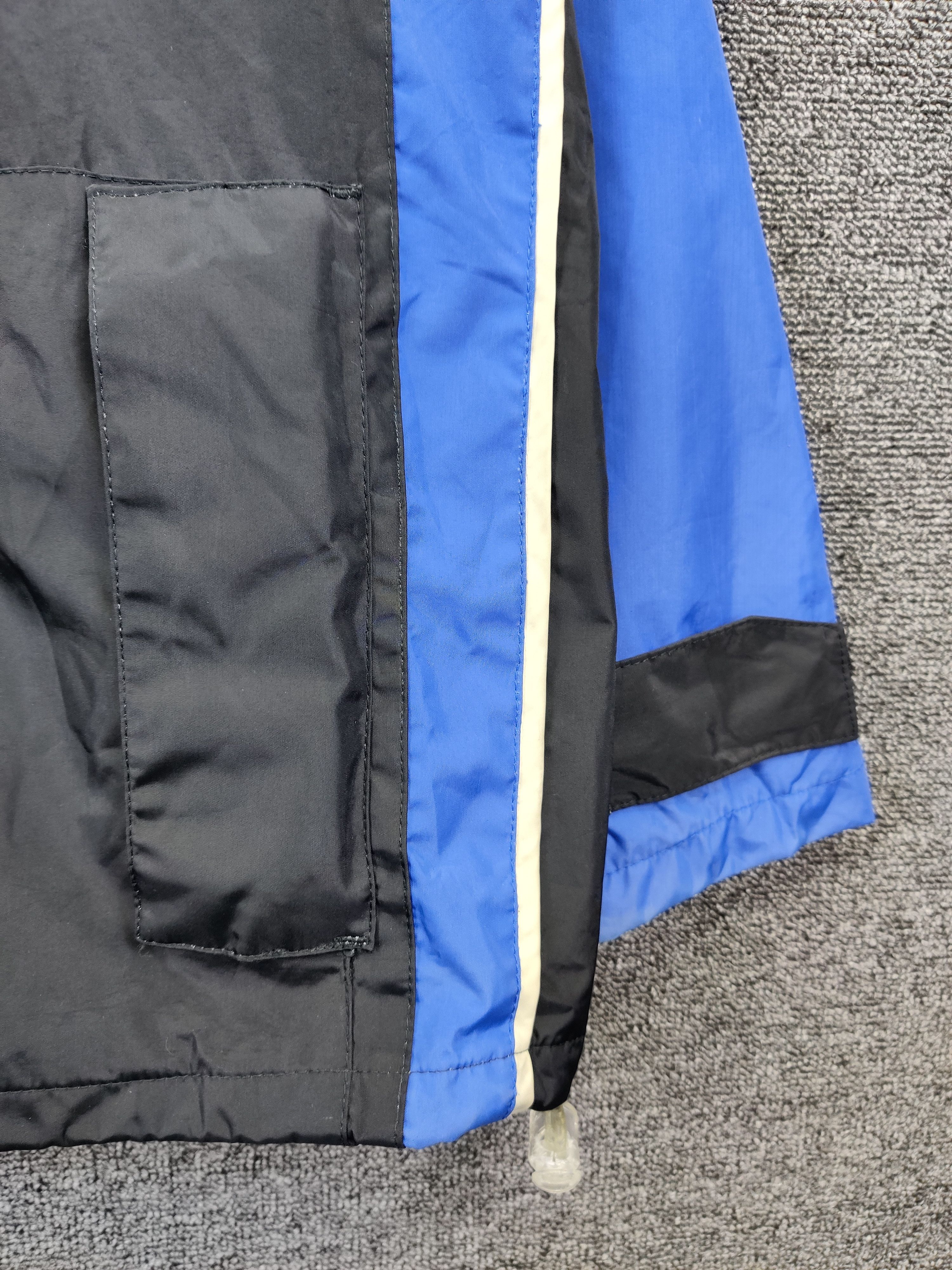 Helly Hansen Vintage Helly Hansen Waterproof Light Jacket Size US M / EU 48-50 / 2 - 3 Thumbnail