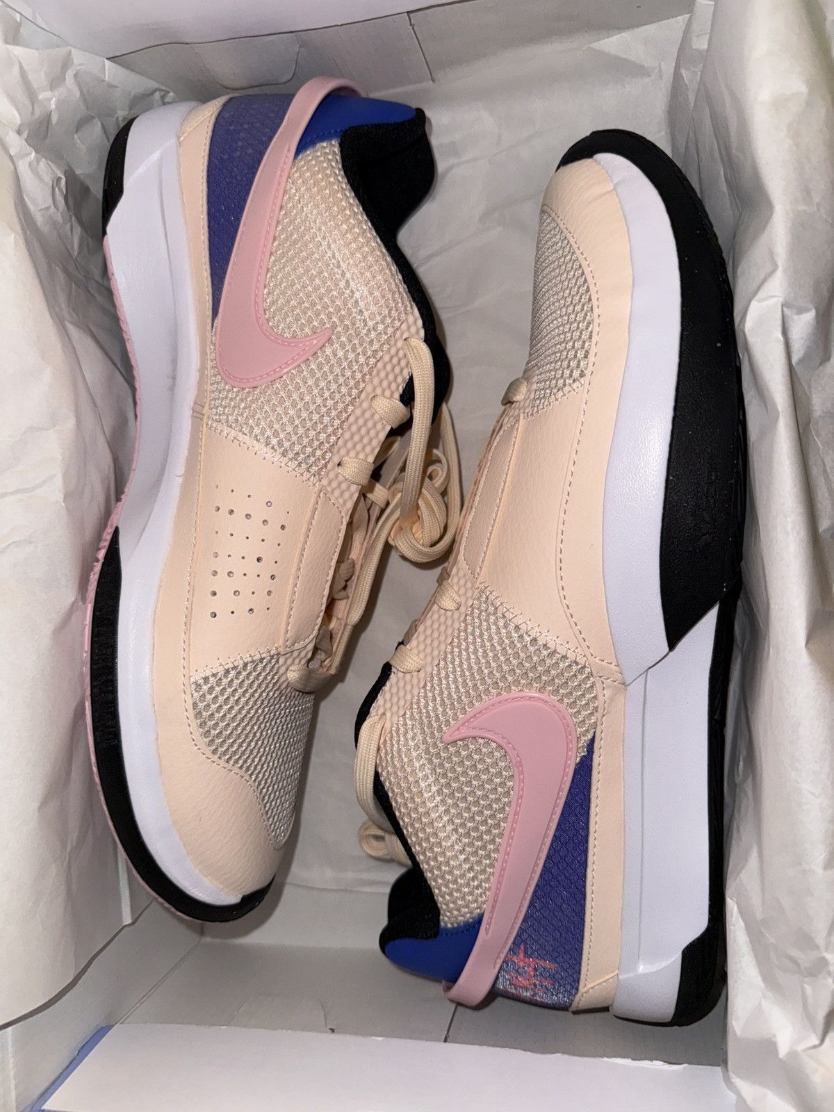 Nike Nike Ja 1 Guava Ice low sz11, Ja Morant New in Box DS pink Size US 11 / EU 44 - 6 Thumbnail