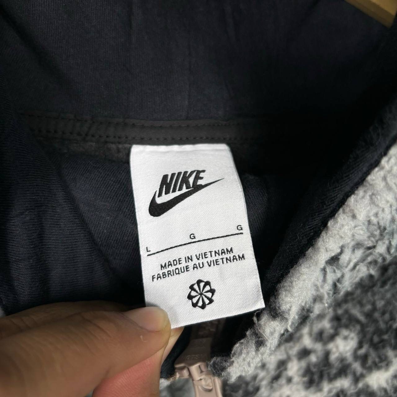 Nike Nike Sherpa Fleece Tie Dye Hooded Jacket M DD5010-010 Size US L / EU 52-54 / 3 - 8 Thumbnail