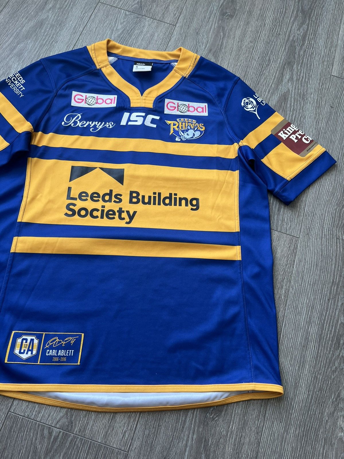 Other ISC Leeds Rhinos Rugby Jersey Blokecore Vintage Size US S / EU 44-46 / 1 - 3 Thumbnail