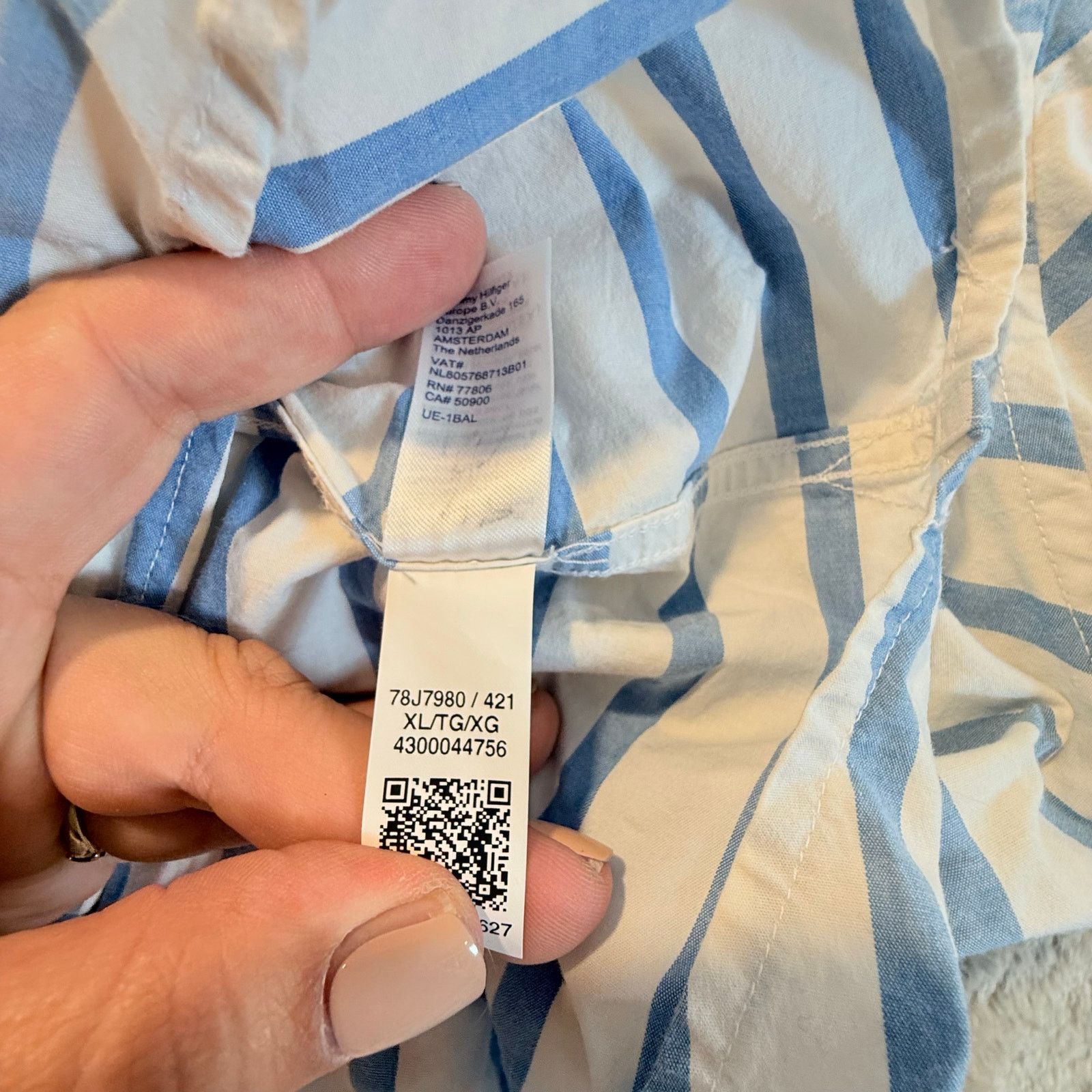 Tommy Hilfiger Tommy Hilfiger Horizontal Stripe White Blue Shirt XL Size US XL / EU 56 / 4 - 7 Thumbnail