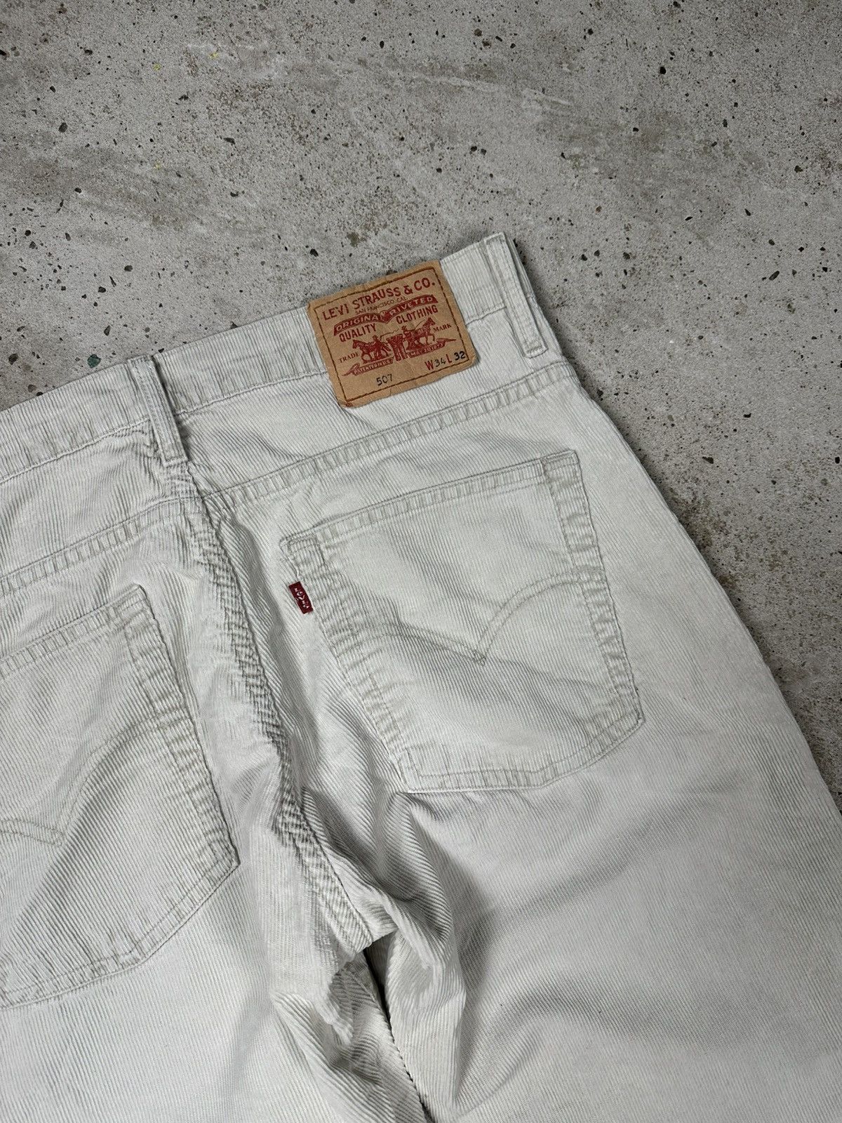 Levi's Vintage 2003 Levi’s 507 Flare Corduroy Pants Denim Jeans Size US 34 / EU 50 - 14 Thumbnail