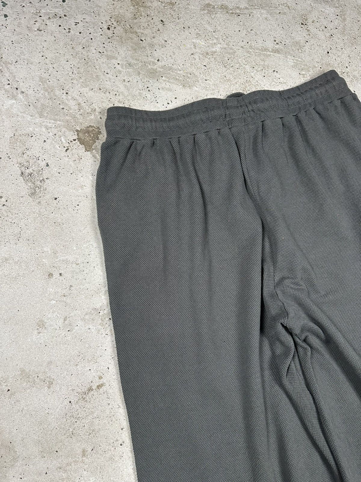 Japanese Brand × Vintage Vintage Y2K BAGGY Gray Wide Legs Sweatpants Loose Knit Size US 36 / EU 52 - 11 Thumbnail