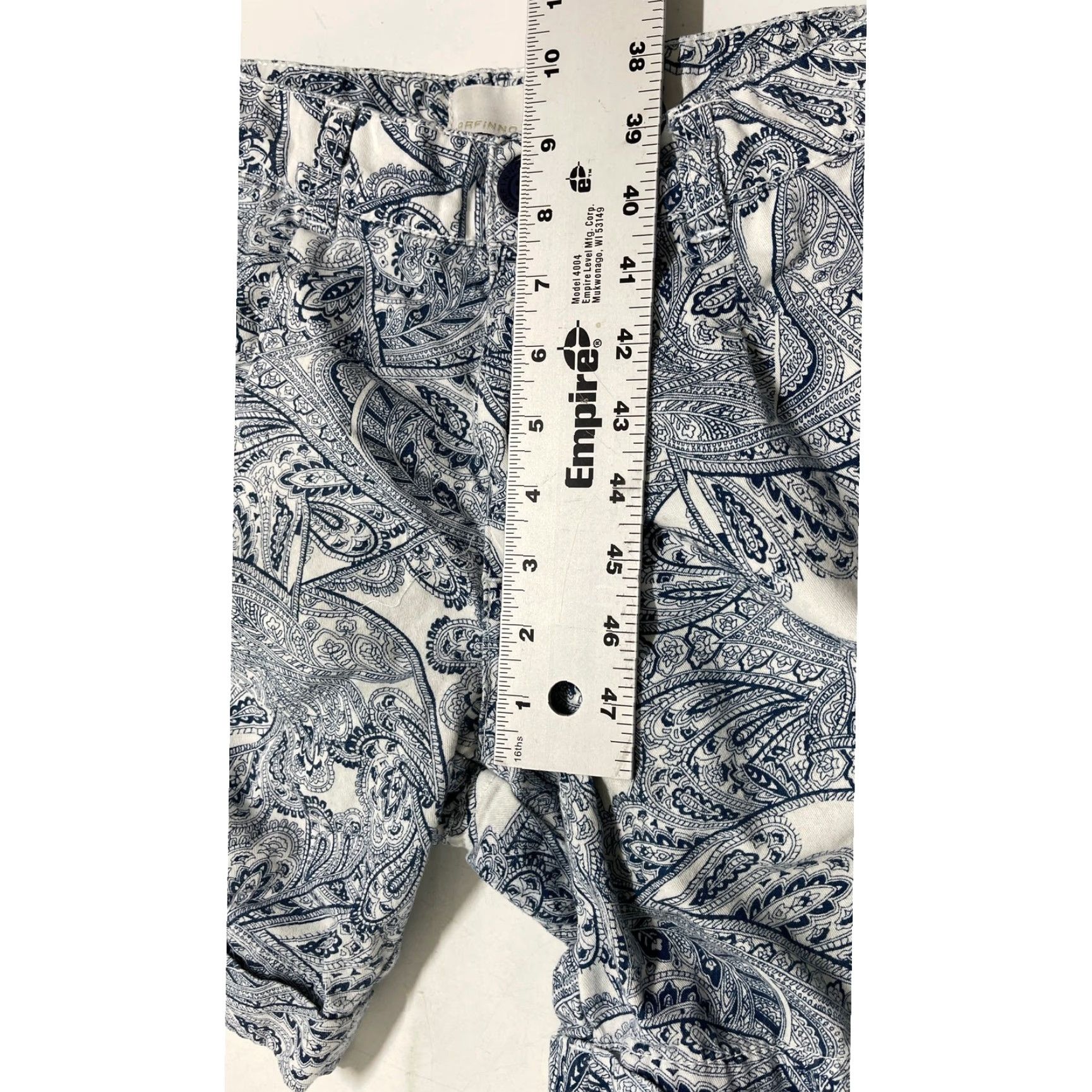 Vintage Marfinno Shorts 26 Blue White Paisley Beach Casual Womens Regular 100% Cotton "mid" Rise 6.5 Inseam waistband 36 Size 26" / US 2 / IT 38 - 6 Thumbnail