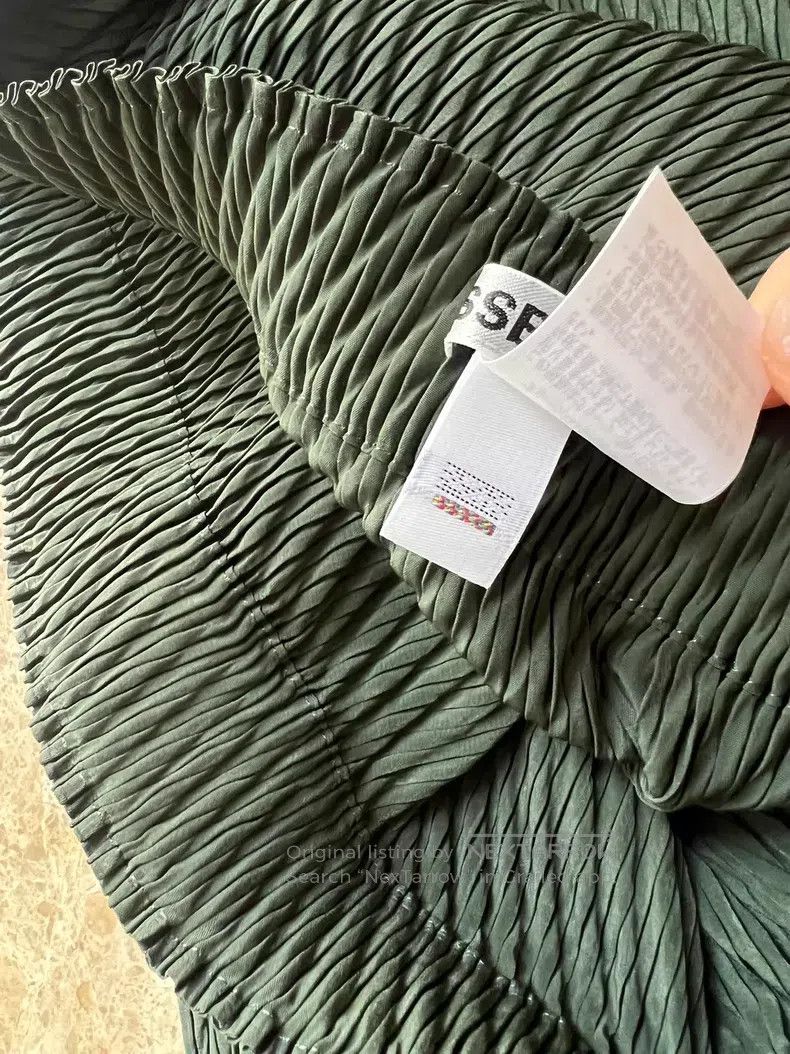 Issey Miyake Issey Miyake size:1 Fish scale skirt Size 31" - 3 Thumbnail