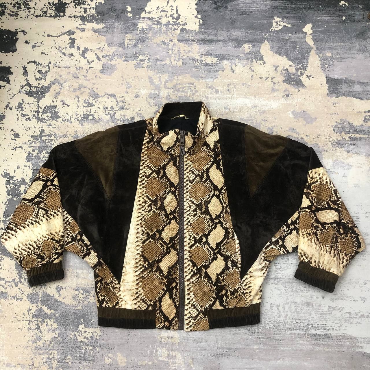 Japanese Brand × Vintage Y471 VTG JAPAN PYTHON MOTIF JACKET Size US M / EU 48-50 / 2 - 1 Thumbnail