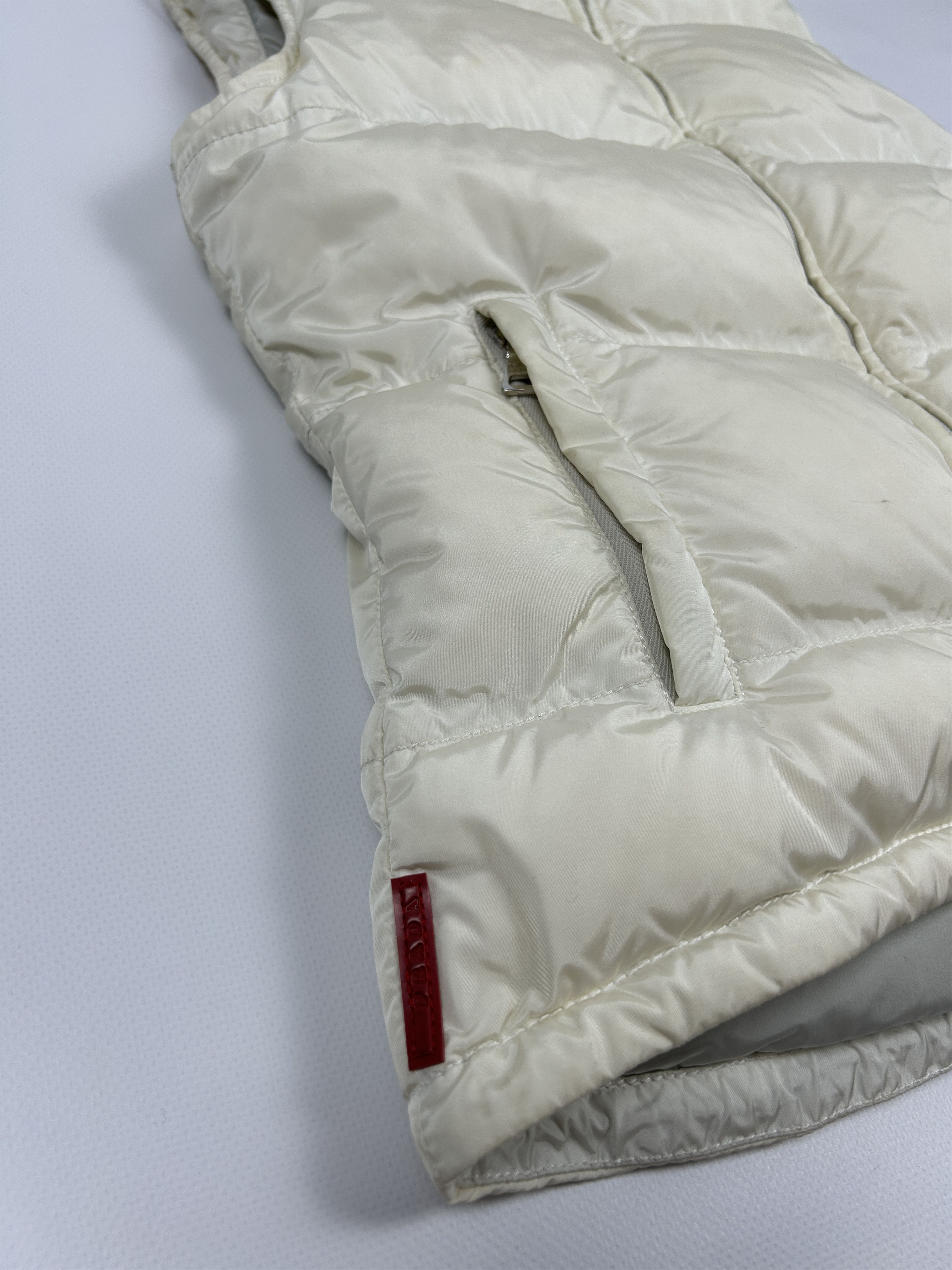 Prada Vintage y2k archive Prada sport red tab hooded puffer vest Size XS / US 0-2 / IT 36-38 - 9 Thumbnail
