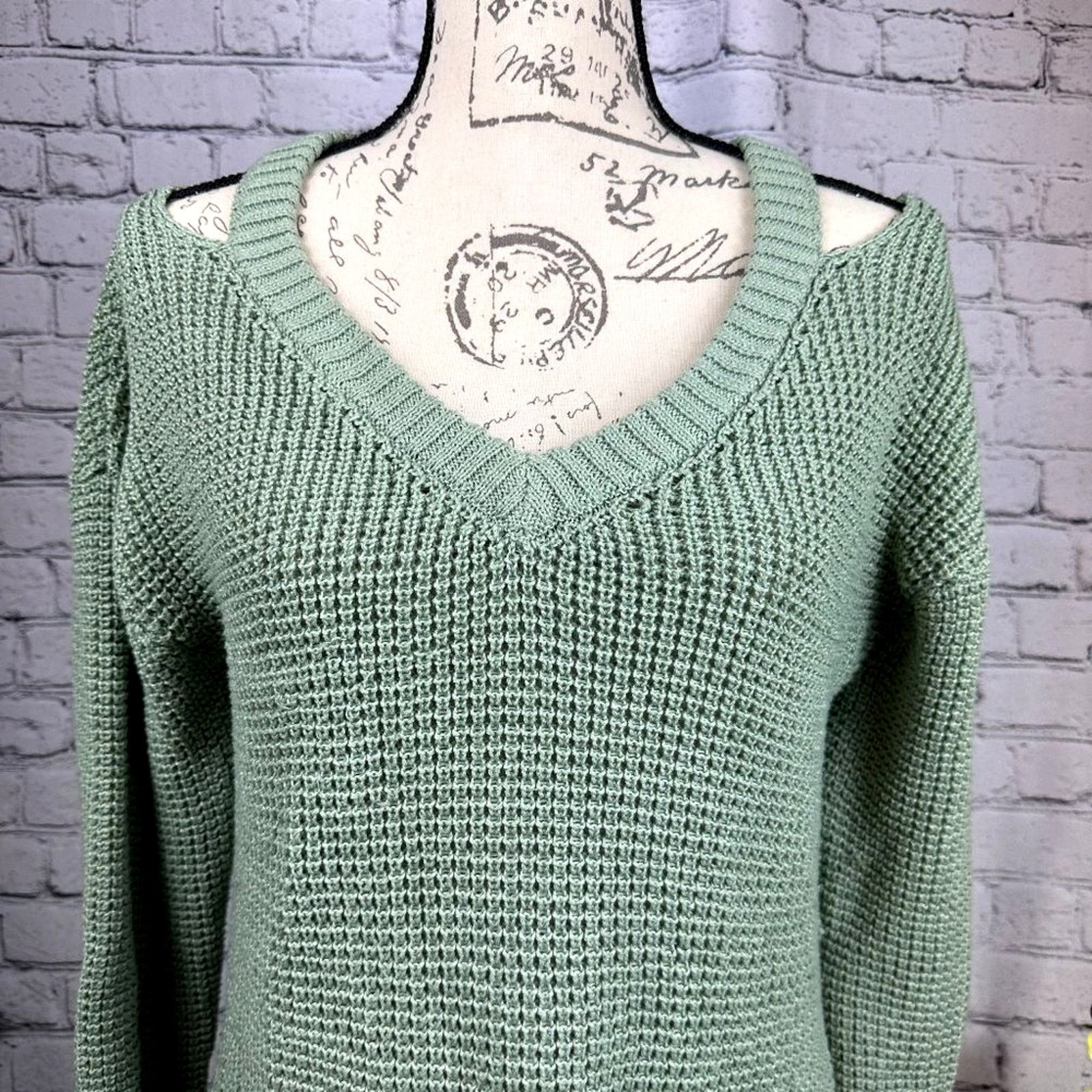 Other SideFeels V Neck Cold Shoulder Knitted Sweater Mint Green L Size L / US 10 / IT 46 - 14 Thumbnail