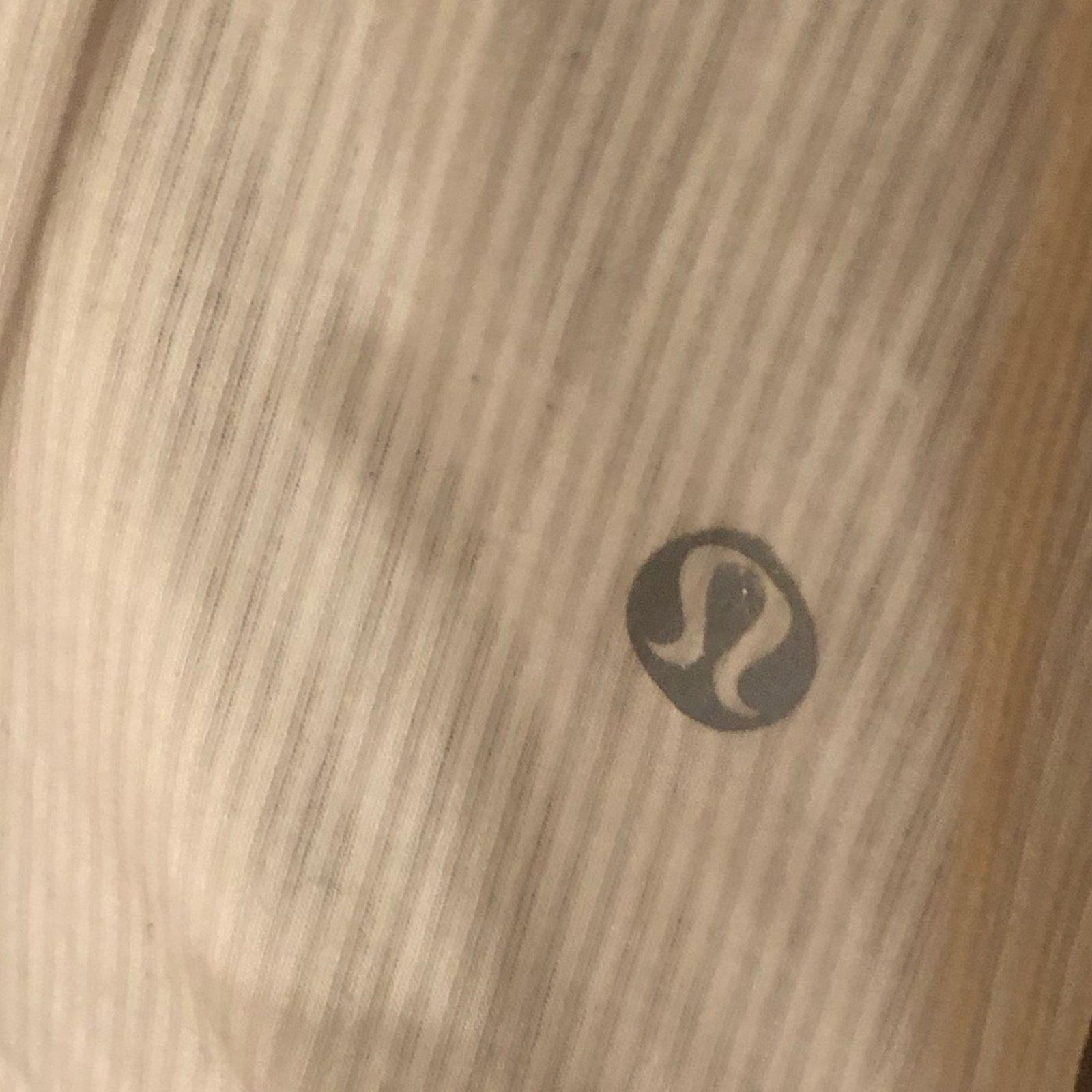 Lululemon Lululemon hooded long-sleeve shirt top. Size S / US 4 / IT 40 - 8 Thumbnail