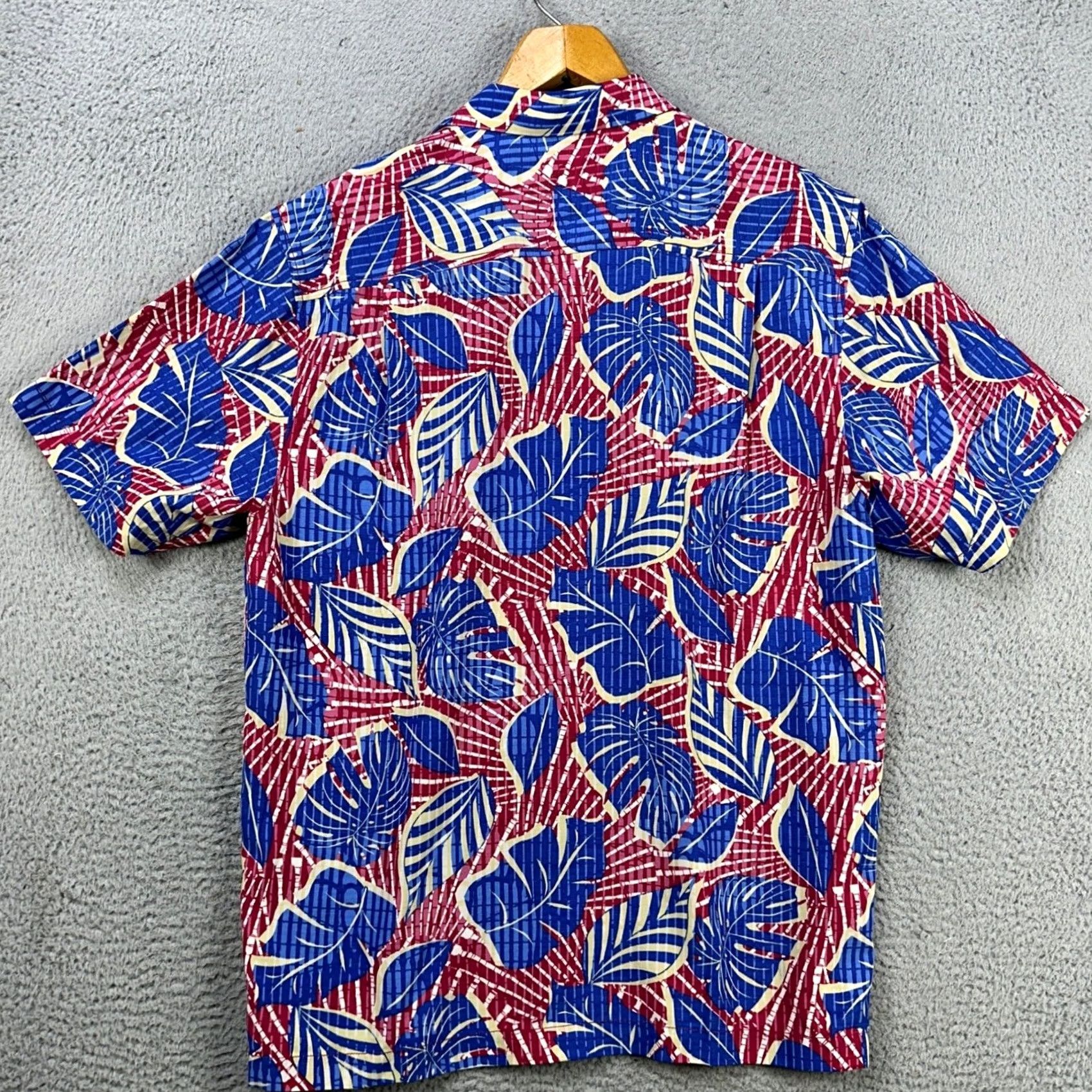 Tommy Bahama Tommy Bahama The Coconut Point Button-Up Shirt Mens Medium Blue Red Graphic NEW Size US M / EU 48-50 / 2 - 4 Thumbnail