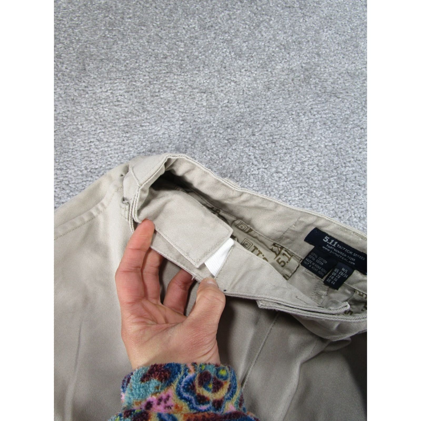 Vintage VINTAGE 5.11 Tactical Pants Womens 28 Beige Chino Straight Leg Size 28" / US 6 / IT 42 - 4 Thumbnail