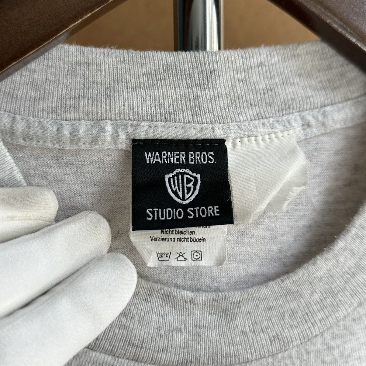 Warner Bros Vintage 1996 Looney Tunes Warner Bros Single Stitch Tee Size US XL / EU 56 / 4 - 8 Thumbnail