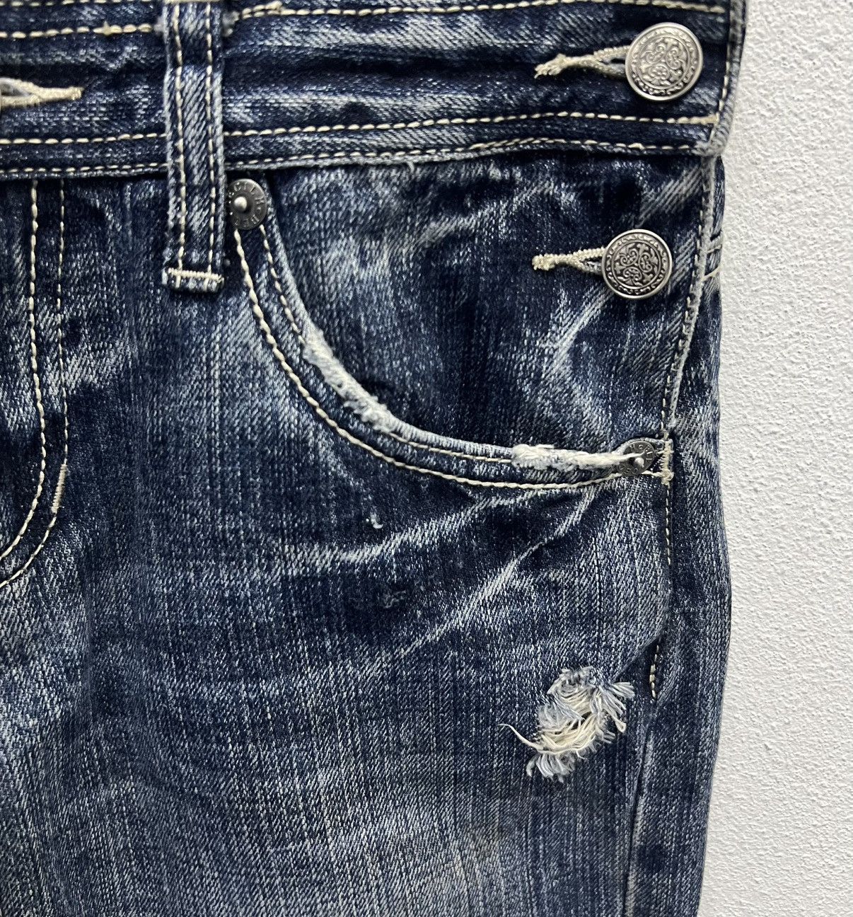 Vintage Vintage Cecil McBee Distressed Denim Overalls - Medium Size US 31 - 8 Thumbnail
