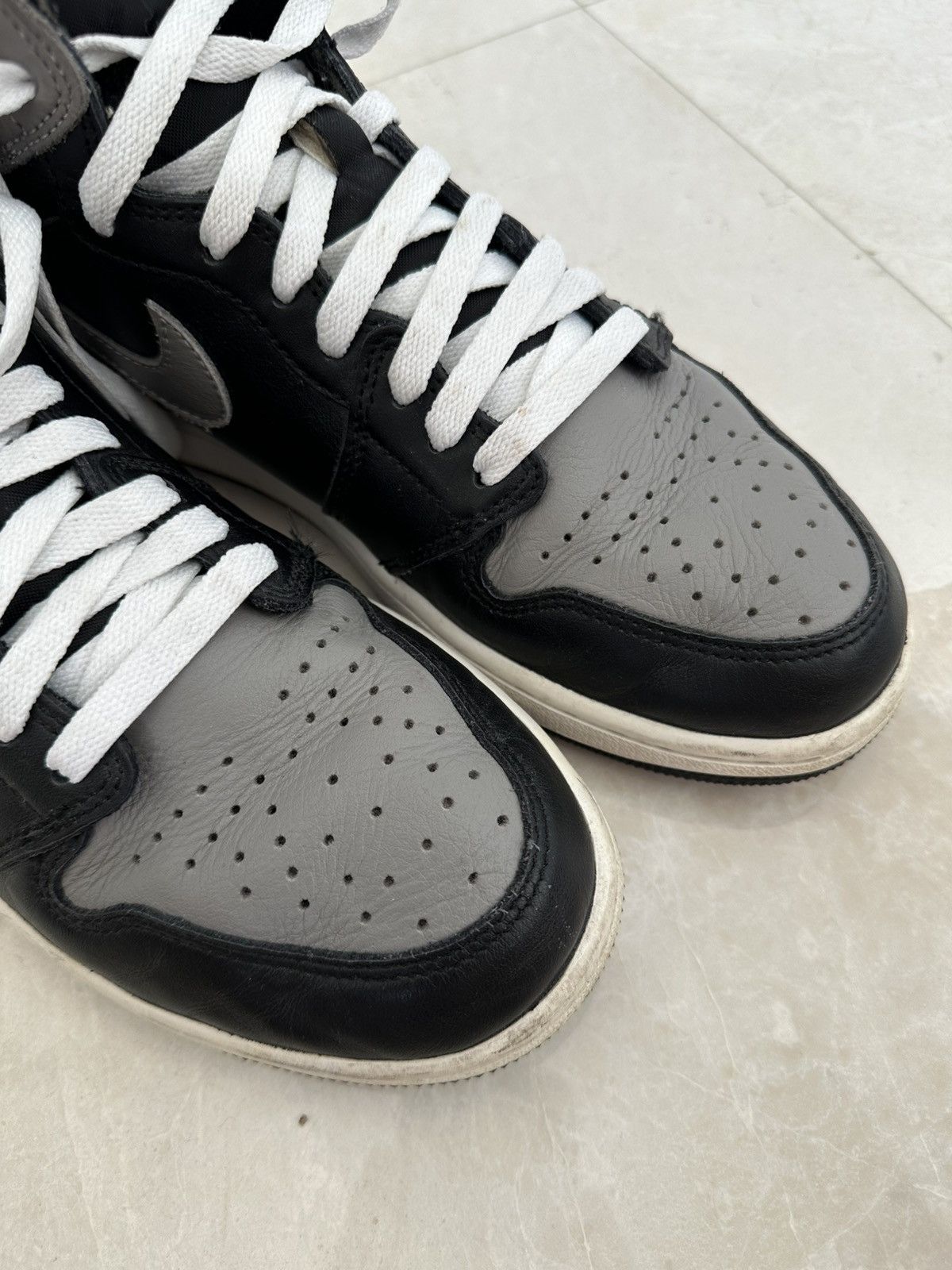Jordan Brand Air Jordan 1 Shadows Size US 9 / EU 42 - 13 Thumbnail