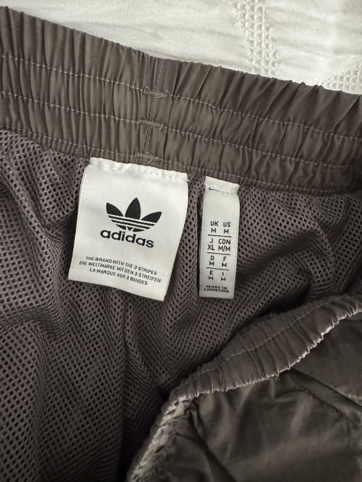 Adidas adidas Orginals Real Madrid Travel Pants Size US 30 / EU 46 - 3 Thumbnail