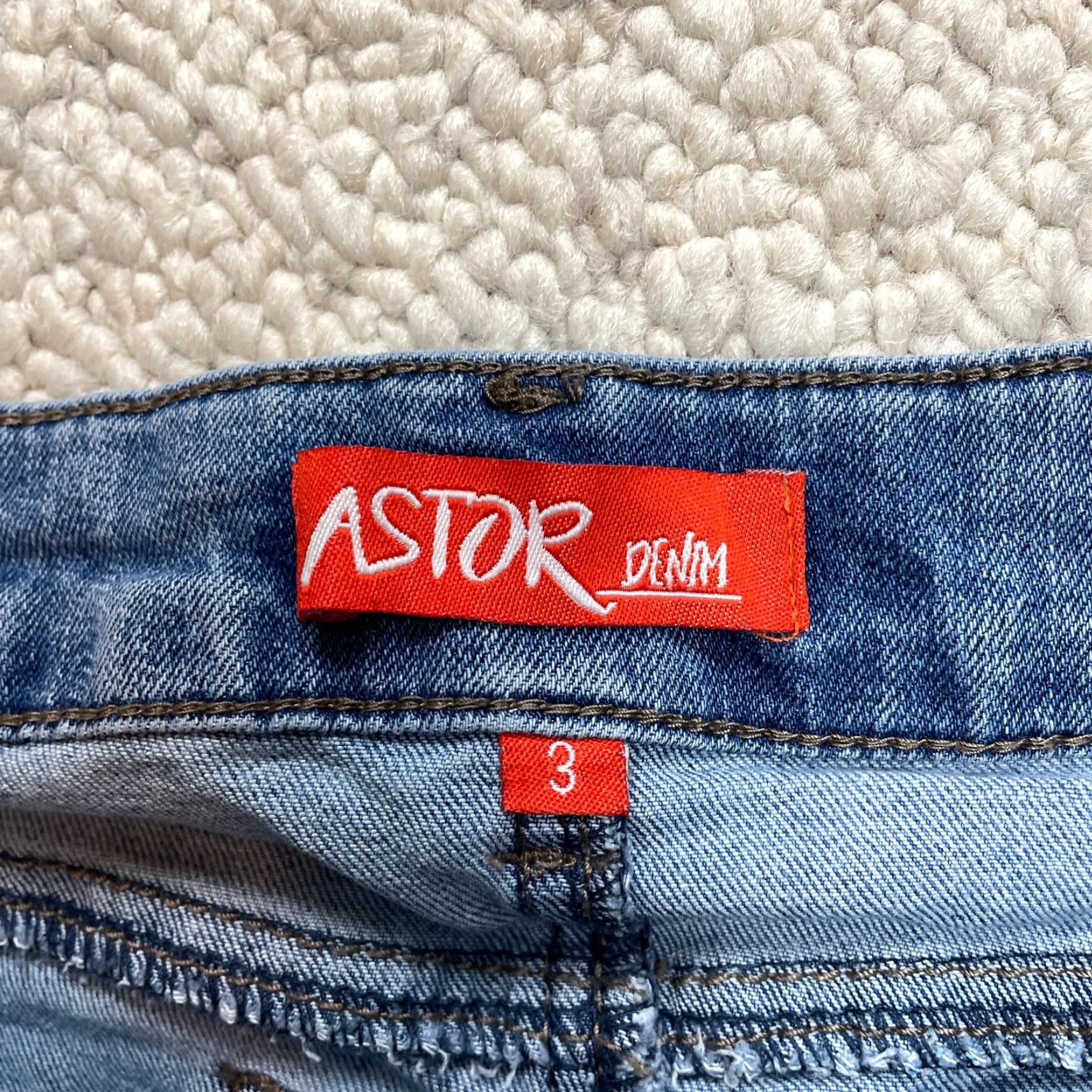 Castore Astor Denim Shorts Juniors 3" Inseam Blue Solid Cotton Polyester Size 26" / US 2 / IT 38 - 7 Thumbnail