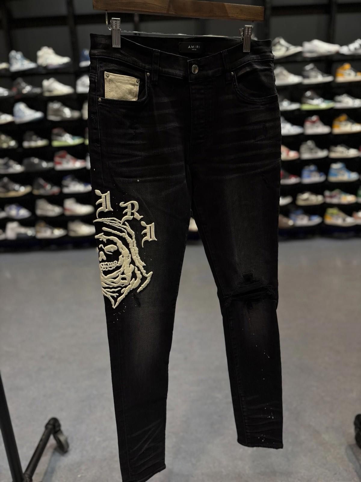 Amiri Size 32 - Amiri Wes Lang Patch Jeans 100% Authentic NEW Size US 32 / EU 48 - 2 Thumbnail