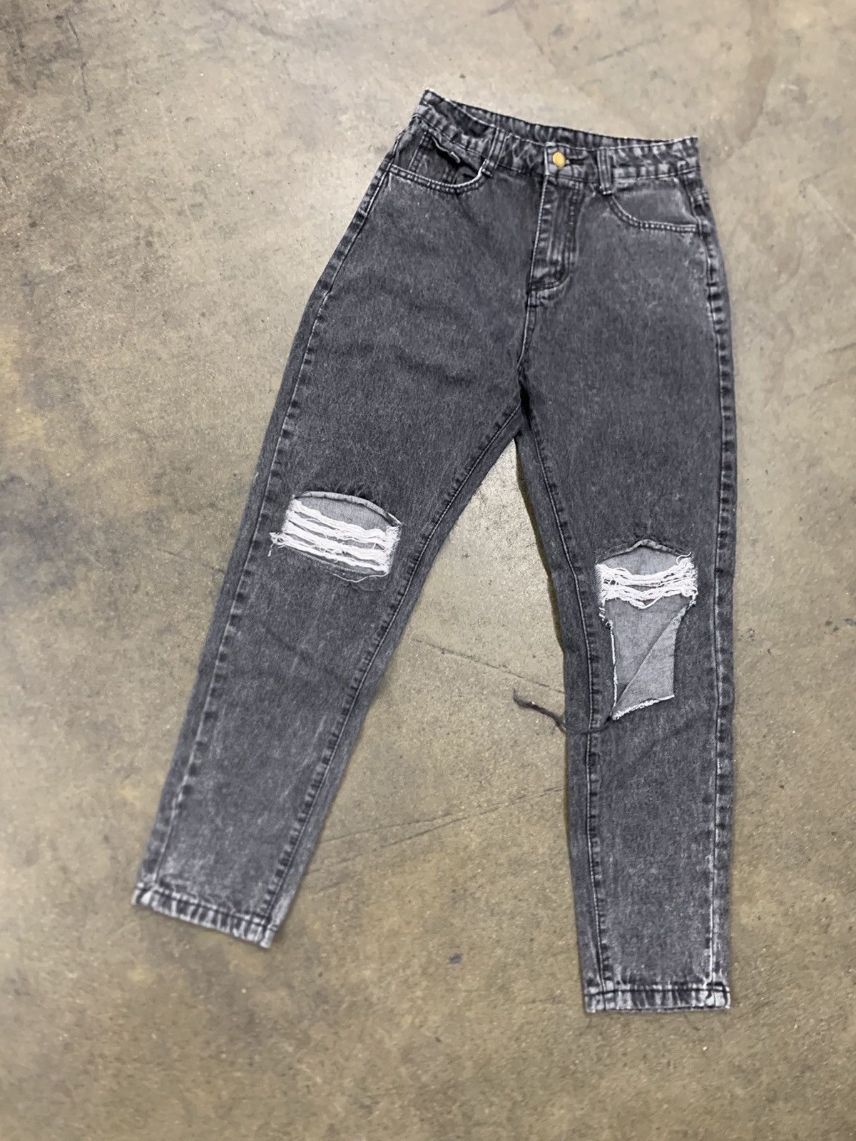 Jean × Vintage Vintage Distressed Jeans 29x26 Size US 29 - 1 Thumbnail