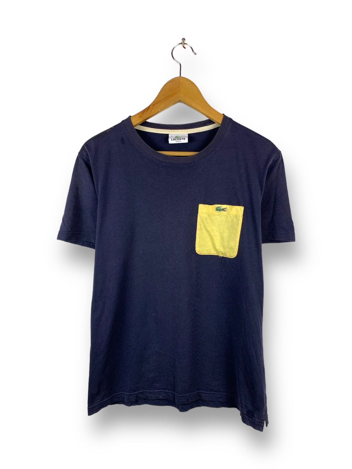 Lacoste Steals! Lacoste Single Pocket Tee Size US M / EU 48-50 / 2 - 1 Thumbnail