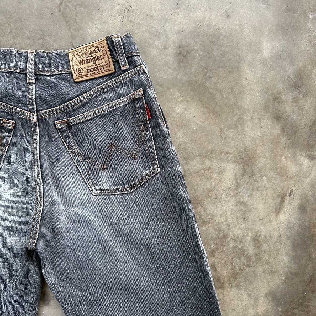 Japanese Brand Vintage Wrangler Faded Black Denim Jean Pant W28 Size US 28 / EU 44 - 14 Thumbnail