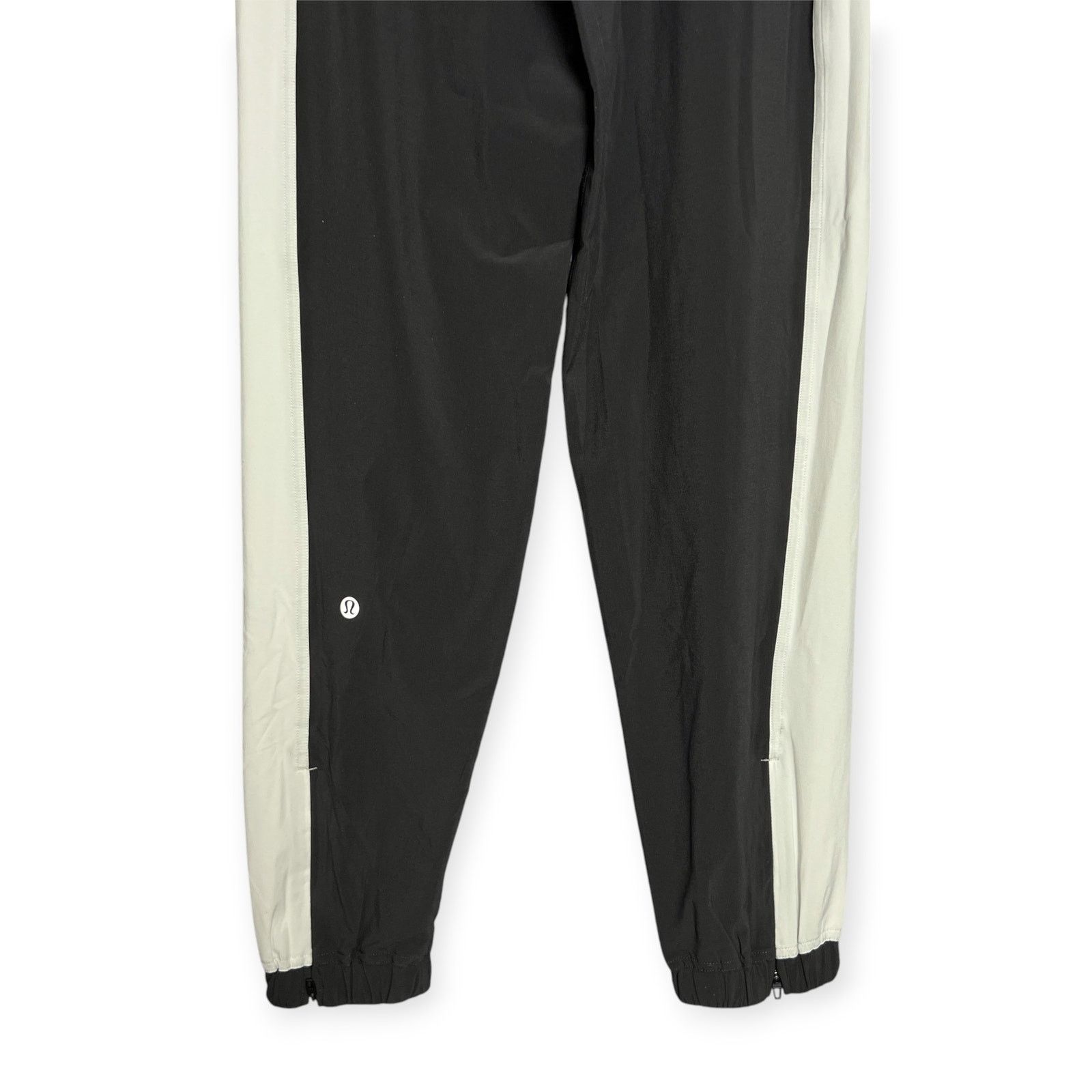 Lululemon Lululemon Adapted State Jogger Black White Size 2 NWT Size 26" / US 2 / IT 38 - 10 Thumbnail