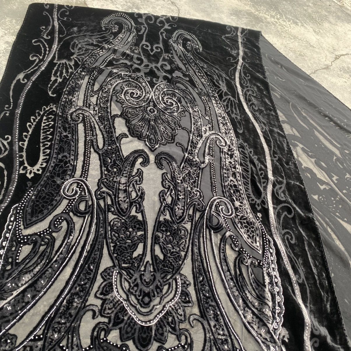 Other Vintage Silk Black Velvet Paisley Scarf Size ONE SIZE - 6 Thumbnail