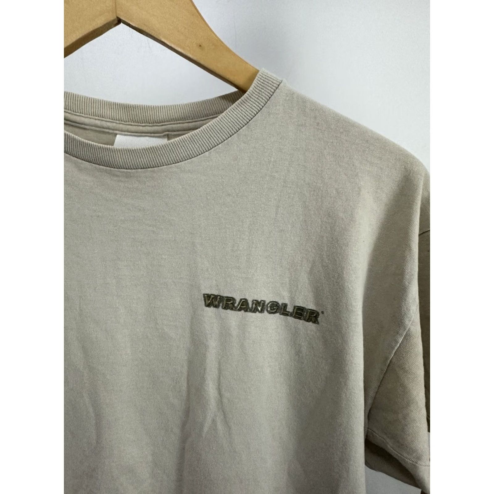 Wrangler VTG Wrangler PBR Trills Bull Rodeo Ride T-Shirt Size M Beige Mens Short Sleeve Shirt Size US M / EU 48-50 / 2 - 7 Thumbnail