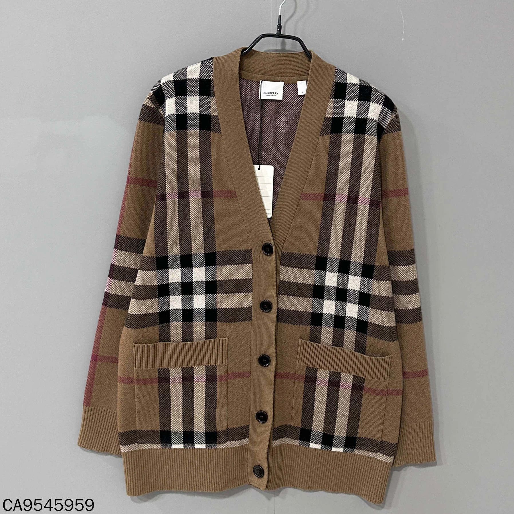 Burberry Burberry Classic Check Cardigan M Size M / US 6-8 / IT 42-44 - 1 Thumbnail