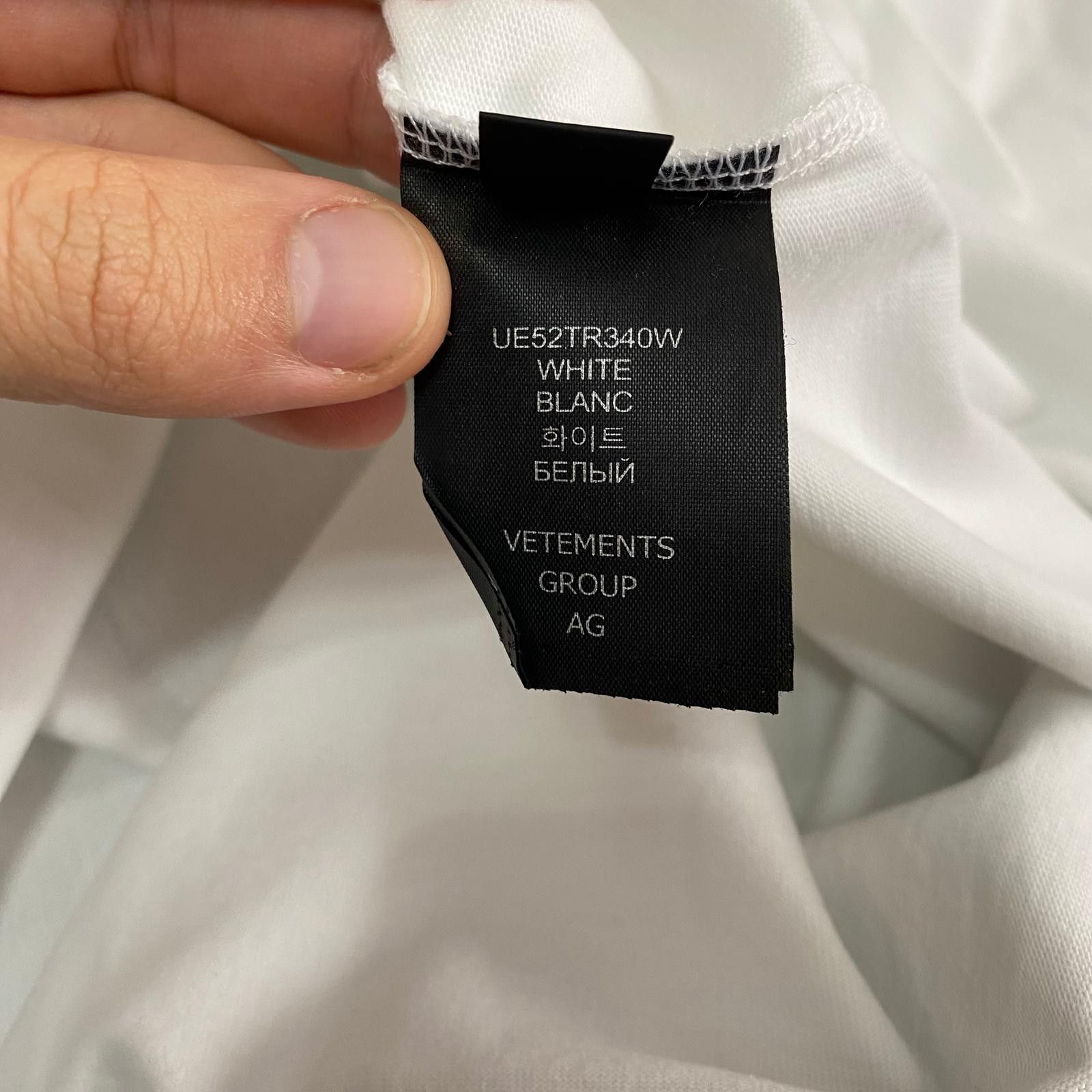 Vetements White Devil Wears Vetements Embroidered Oversized T-Shirt Size XS / US 0-2 / IT 36-38 - 8 Thumbnail