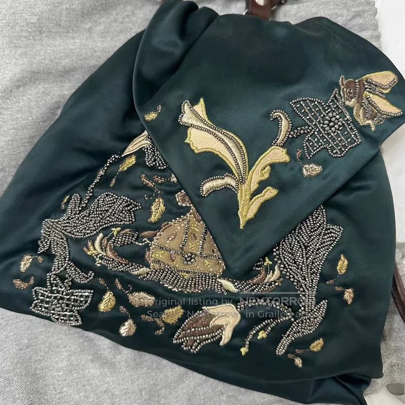 Vivienne Westwood Vivienne Westwood size os Embroidered dumpling bag Size ONE SIZE - 1 Thumbnail