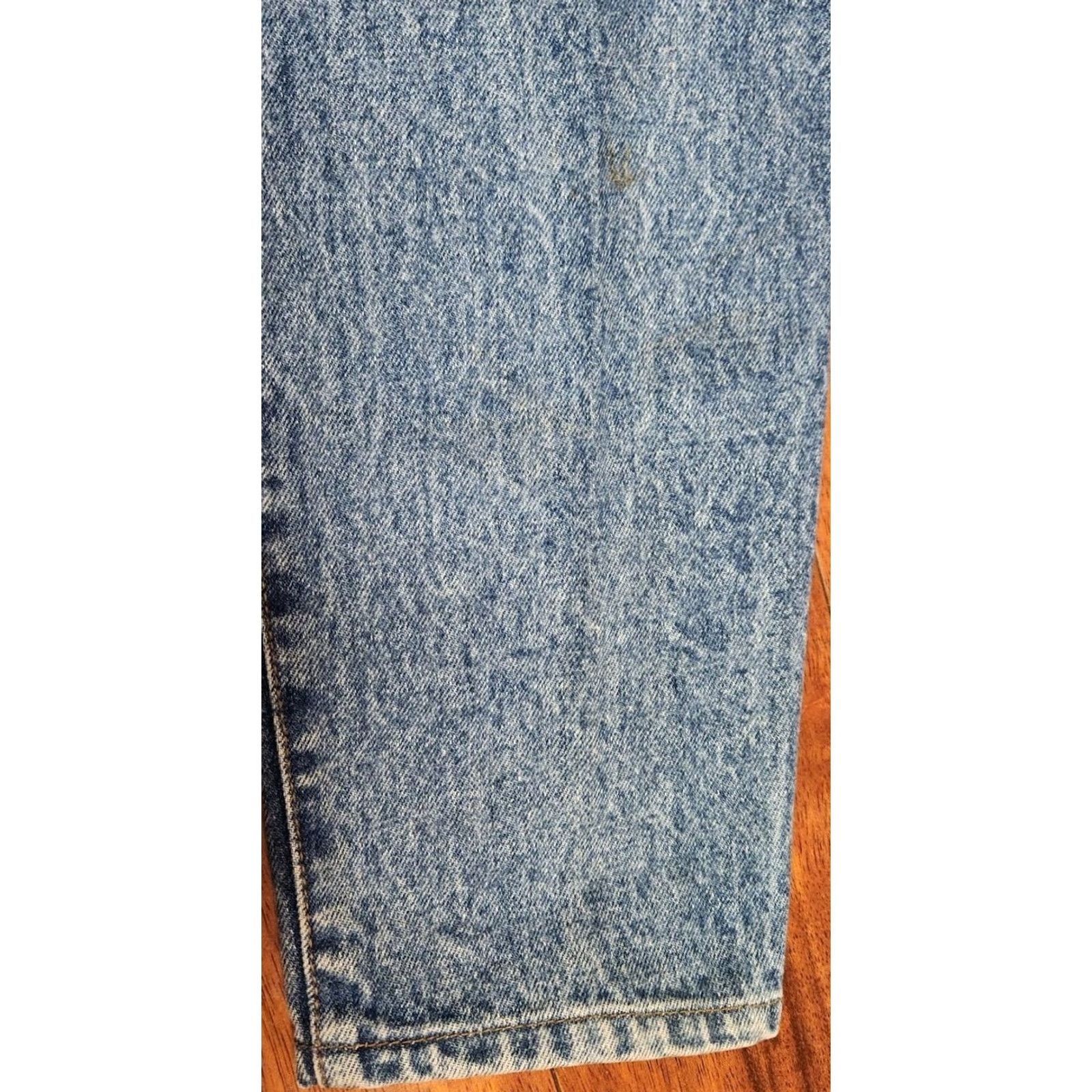 Vintage VINTAGE Levis 900 Series Jeans Junior Hi Rise Women Size 11 28x31 90s Mom Blue Faded Light Denim Classic USA Womens leggings? Size 32" / US 10 / IT 46 - 5 Thumbnail