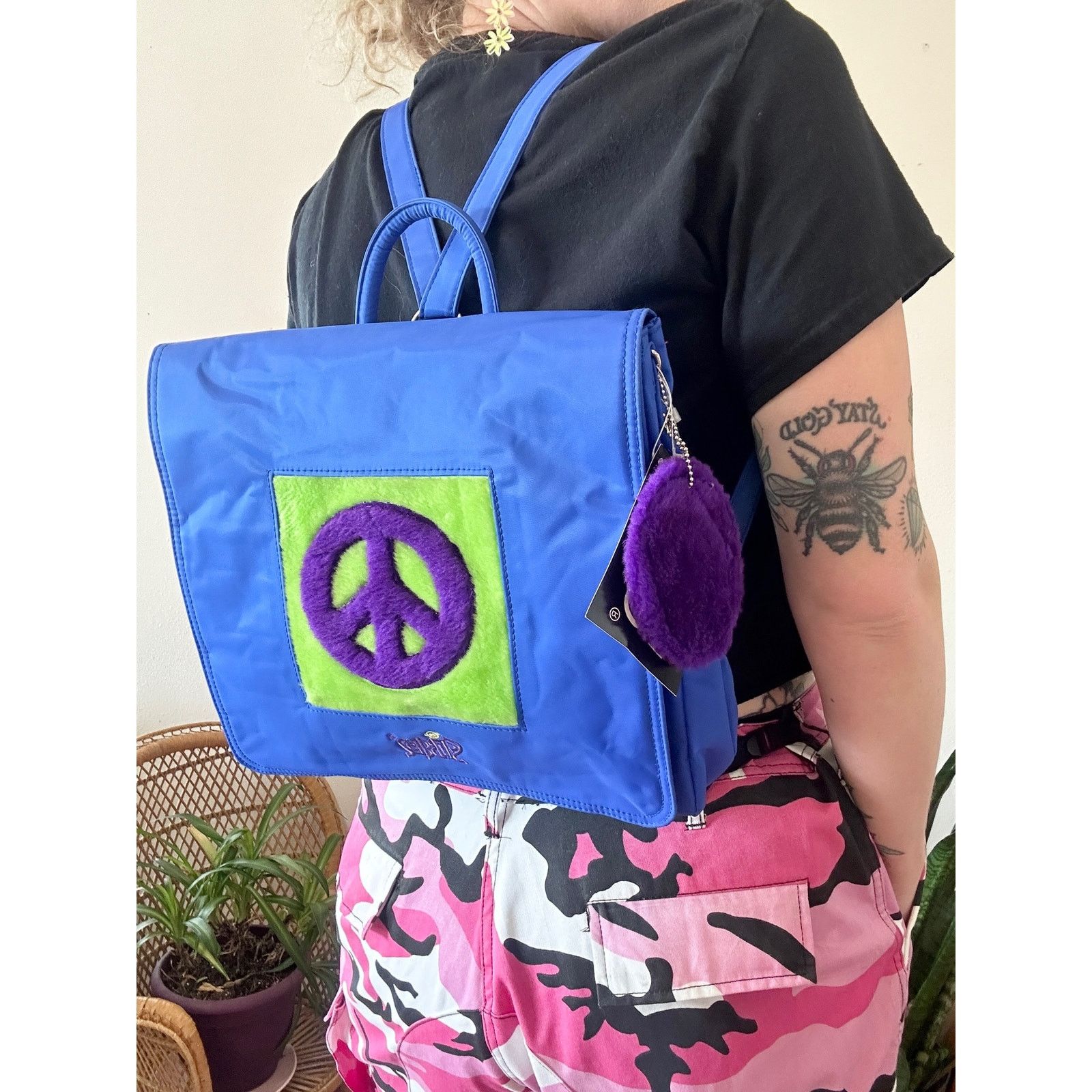 Other NOS Y2K Fuzzy Peace Sign Convertible Bag Size ONE SIZE - 3 Thumbnail