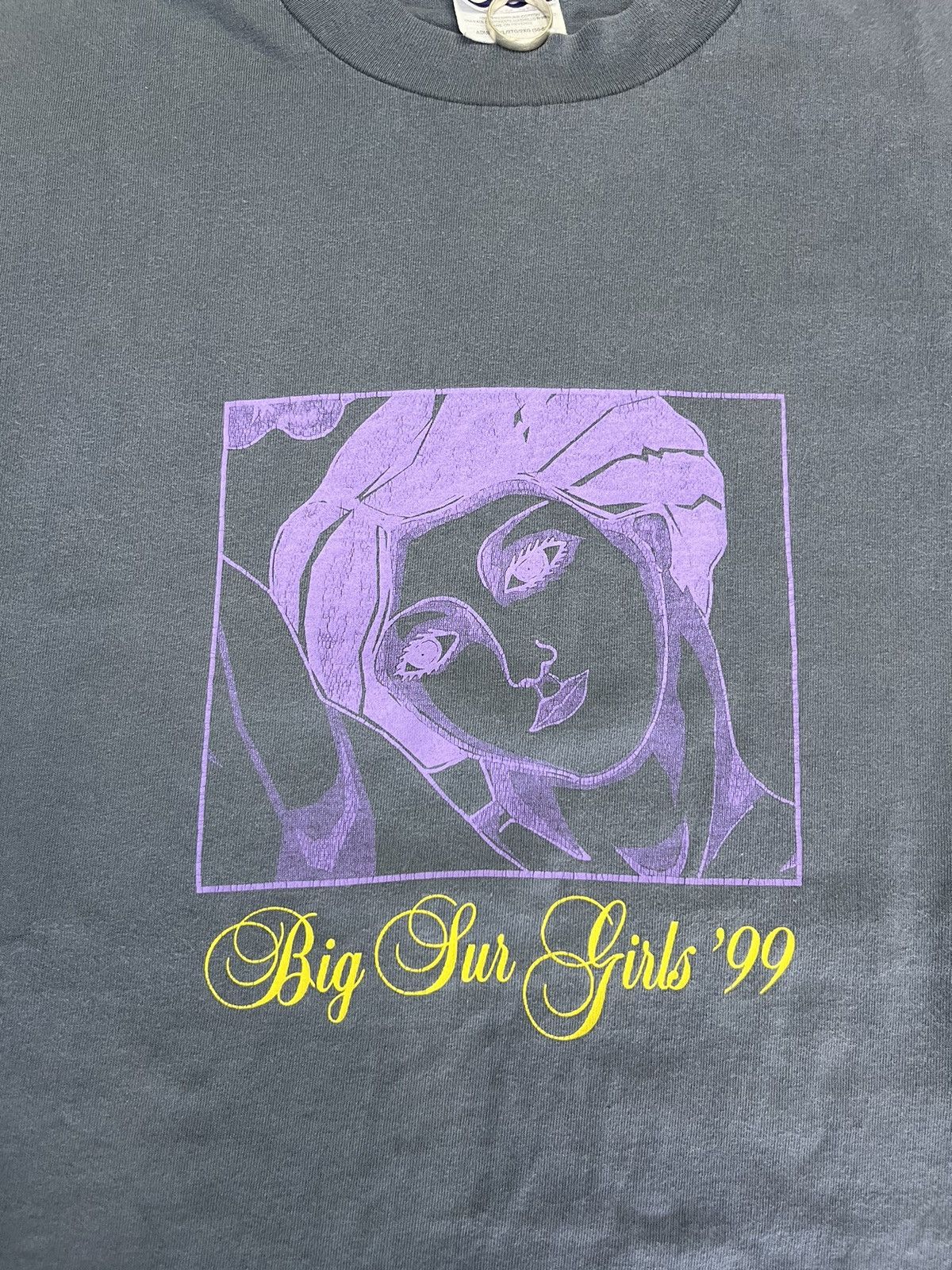 Vintage Vintage ART Big Fur Girls 1999’s Tshirt Size US XXL / EU 58 / 5 - 6 Thumbnail